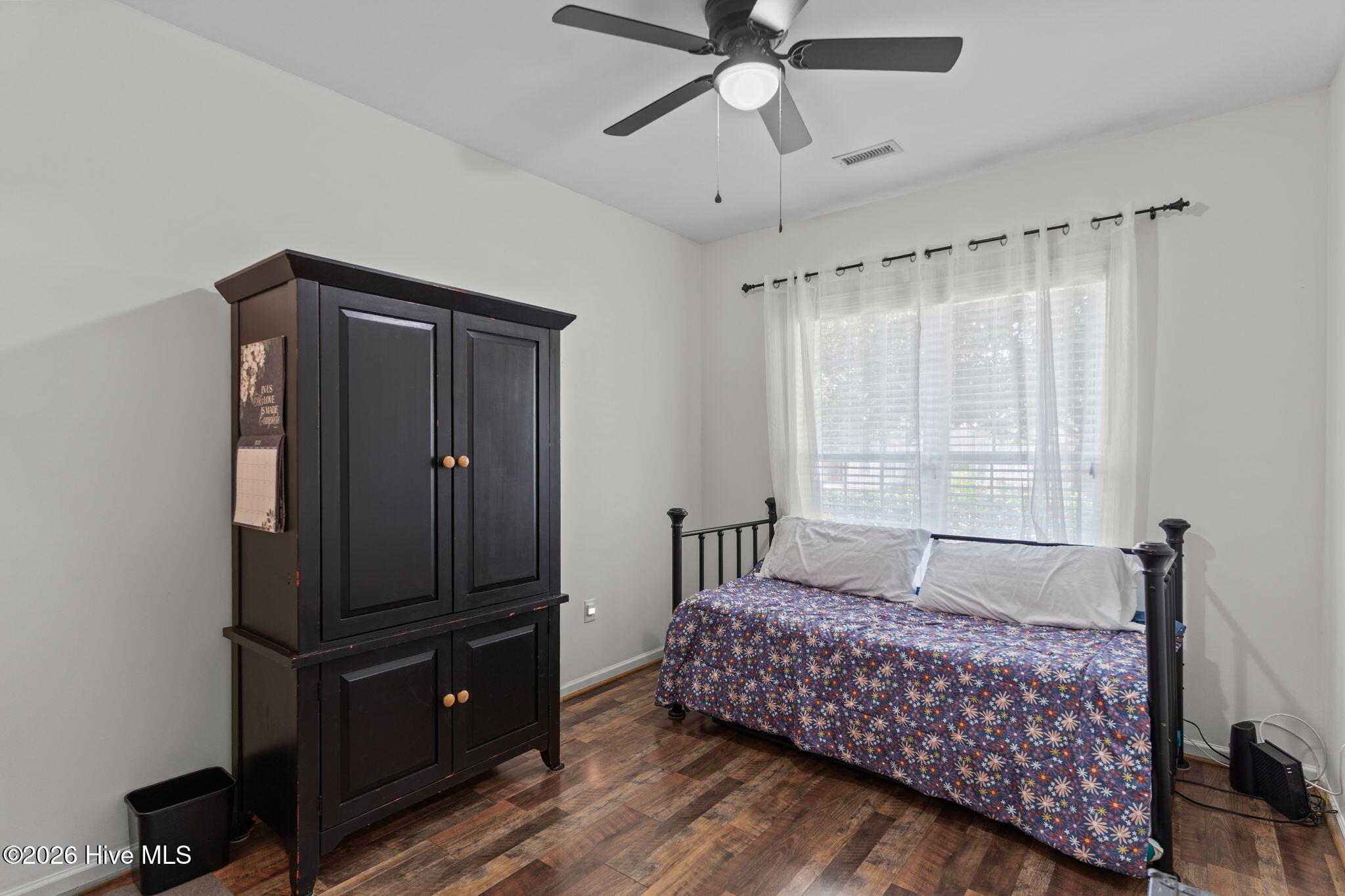 100551893 | Photo 30