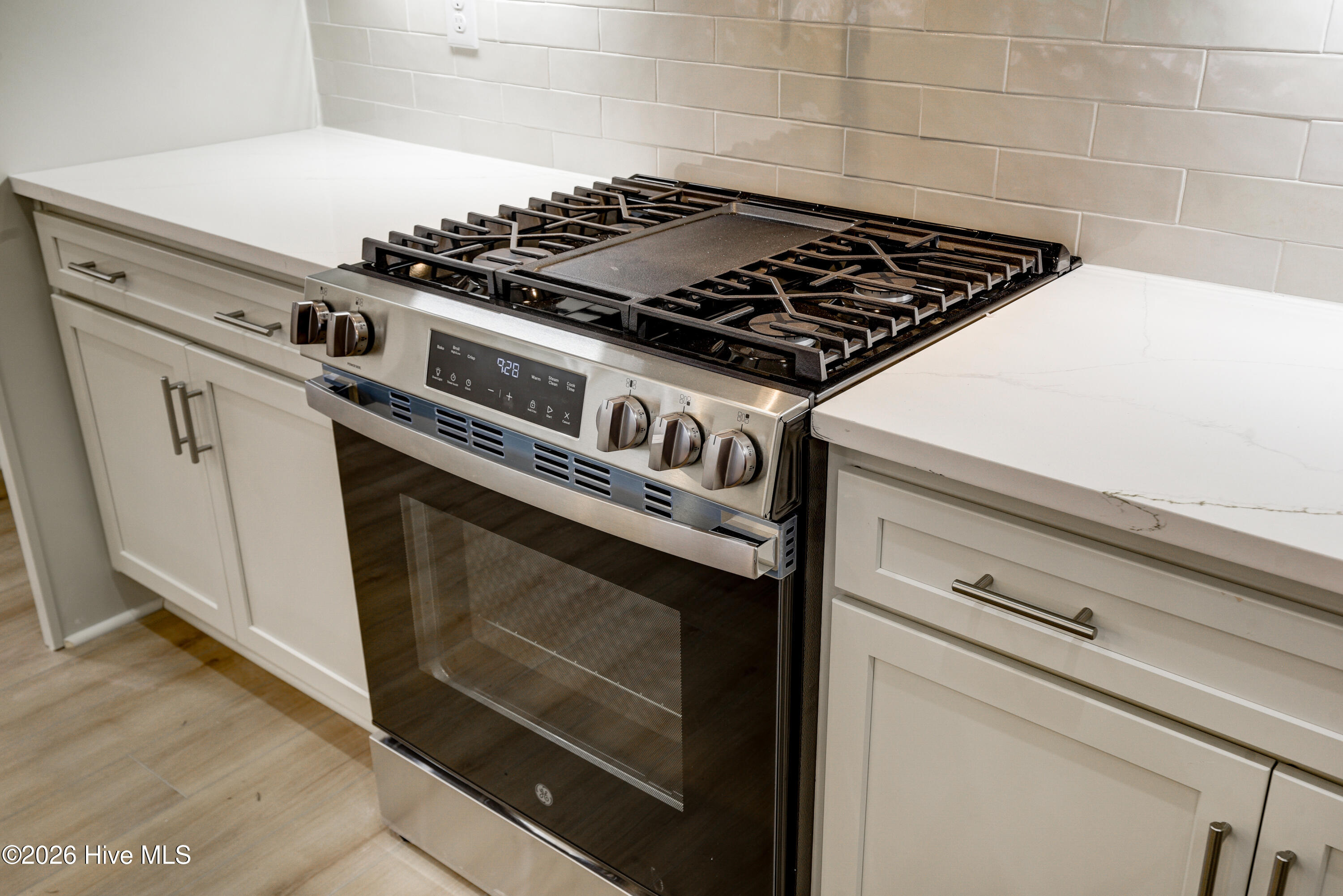 100547113 | Photo 20