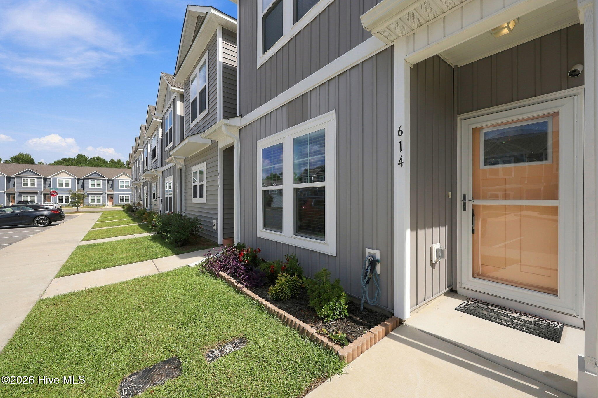 Photo 3 of Townhouse for sale at 614 Jacks Xing Dr, Hubert, NC 28539 | MLS# 100601509 | Listing updated on 2026-09-17