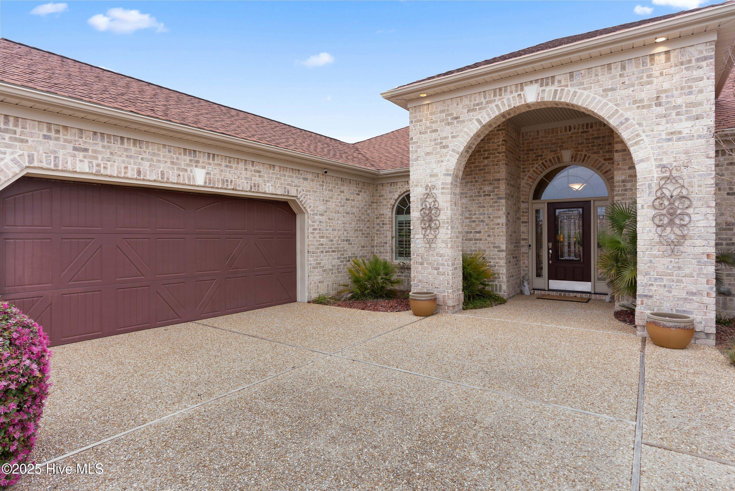 100543015 | Photo 41