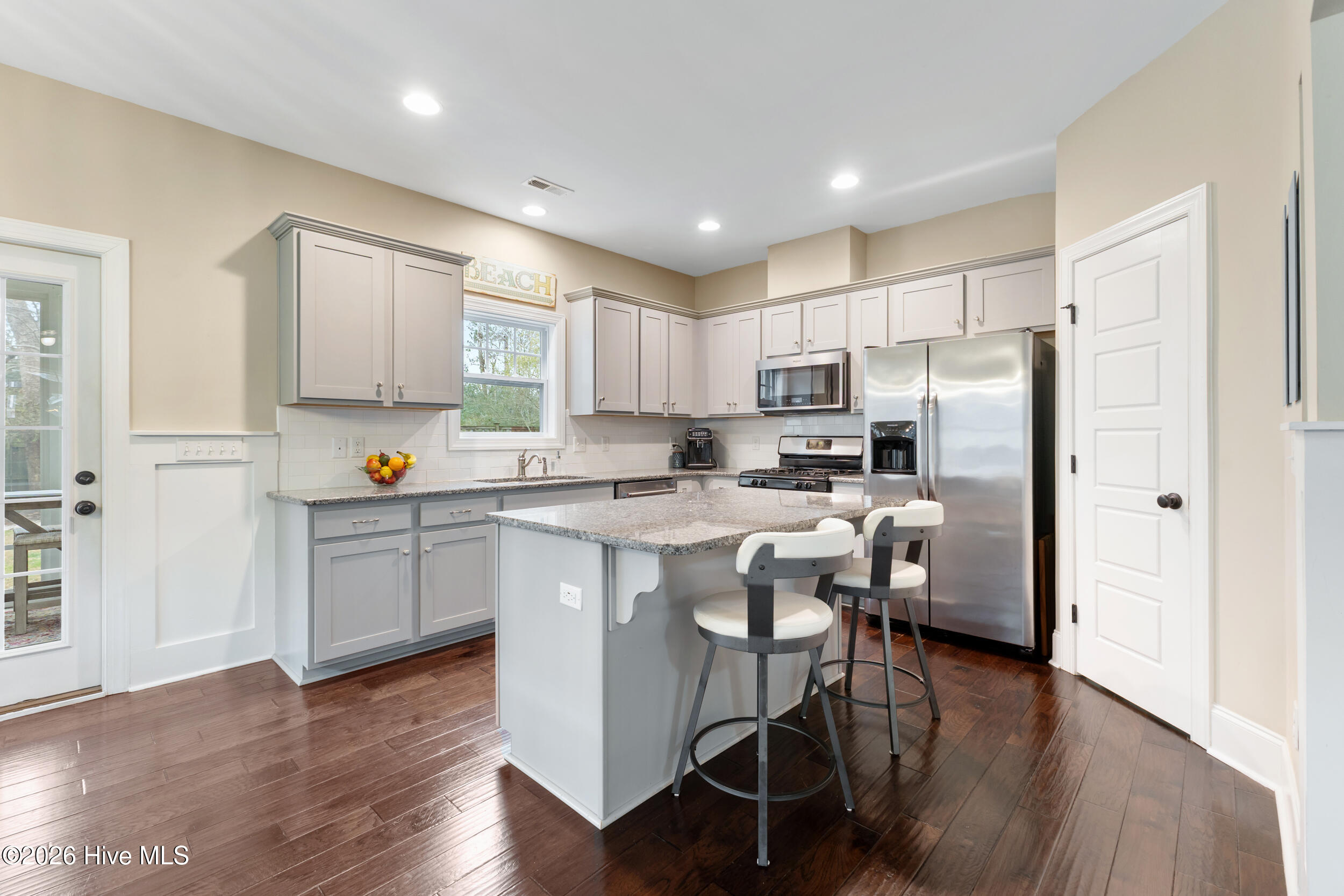 100554071 | Photo 14