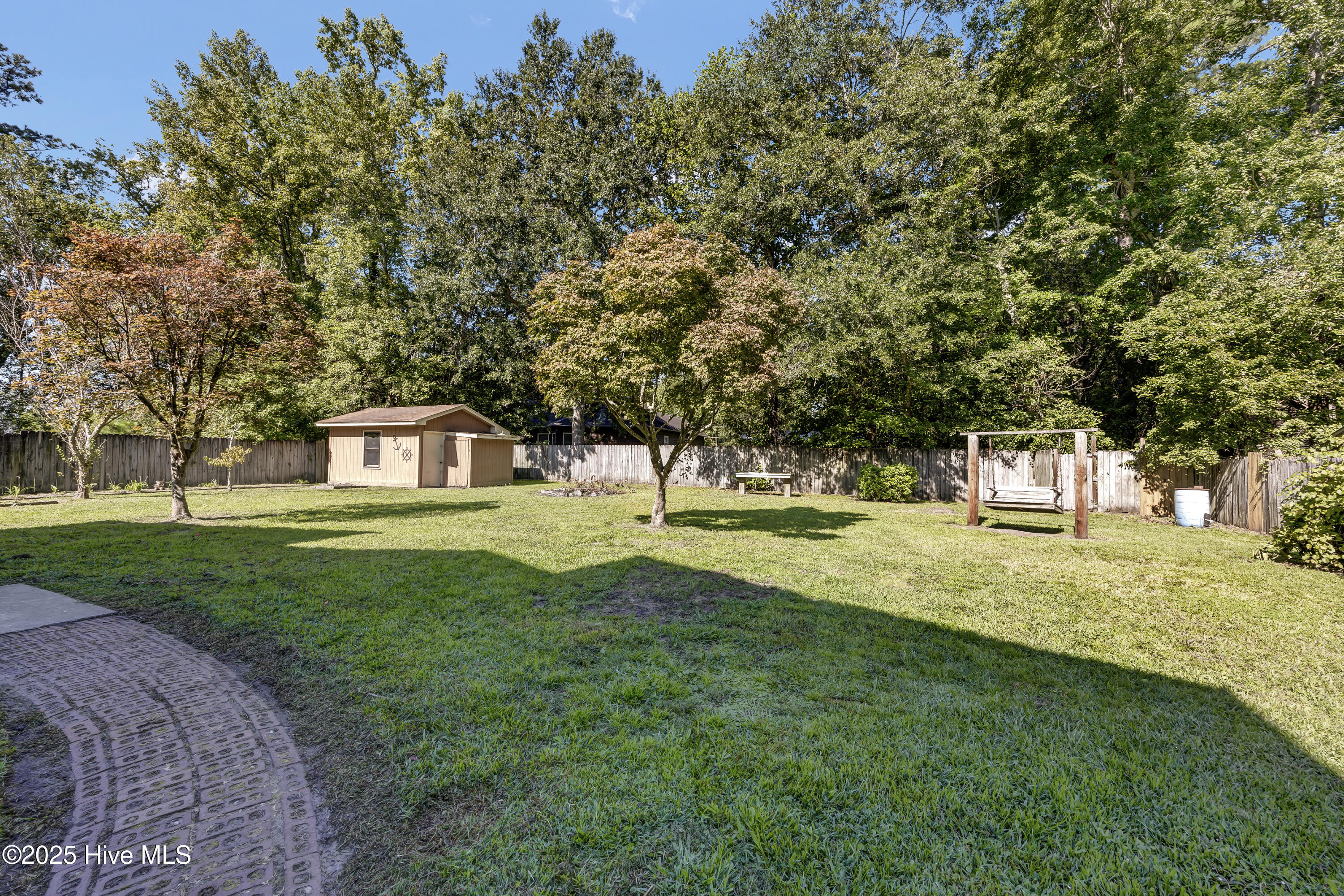 100527769 | Photo 22