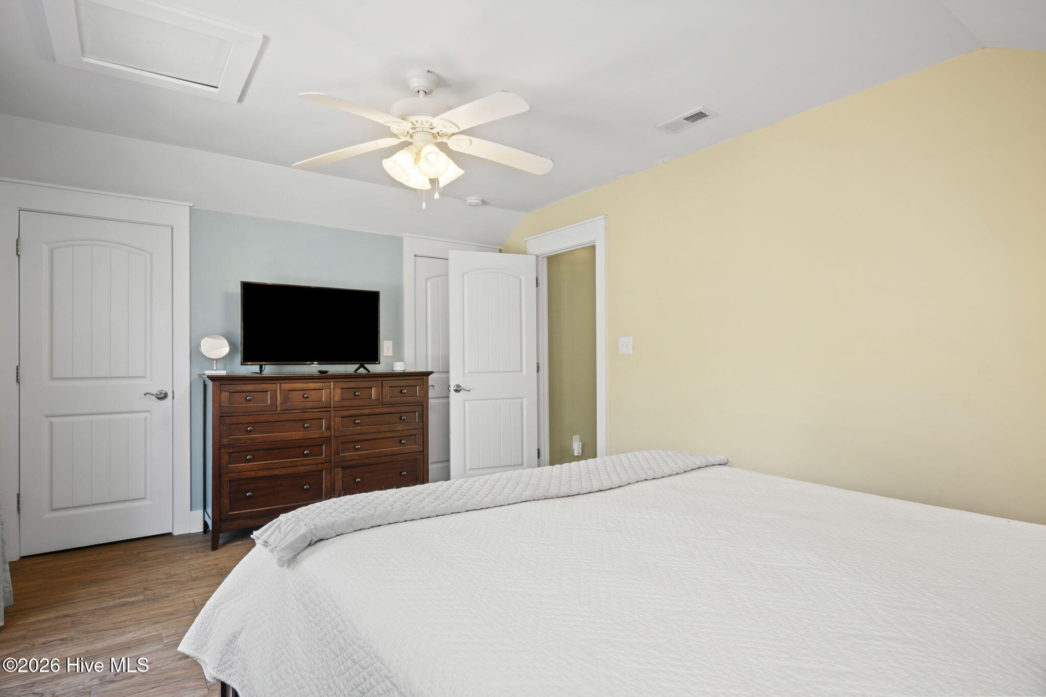 100565691 | Photo 31