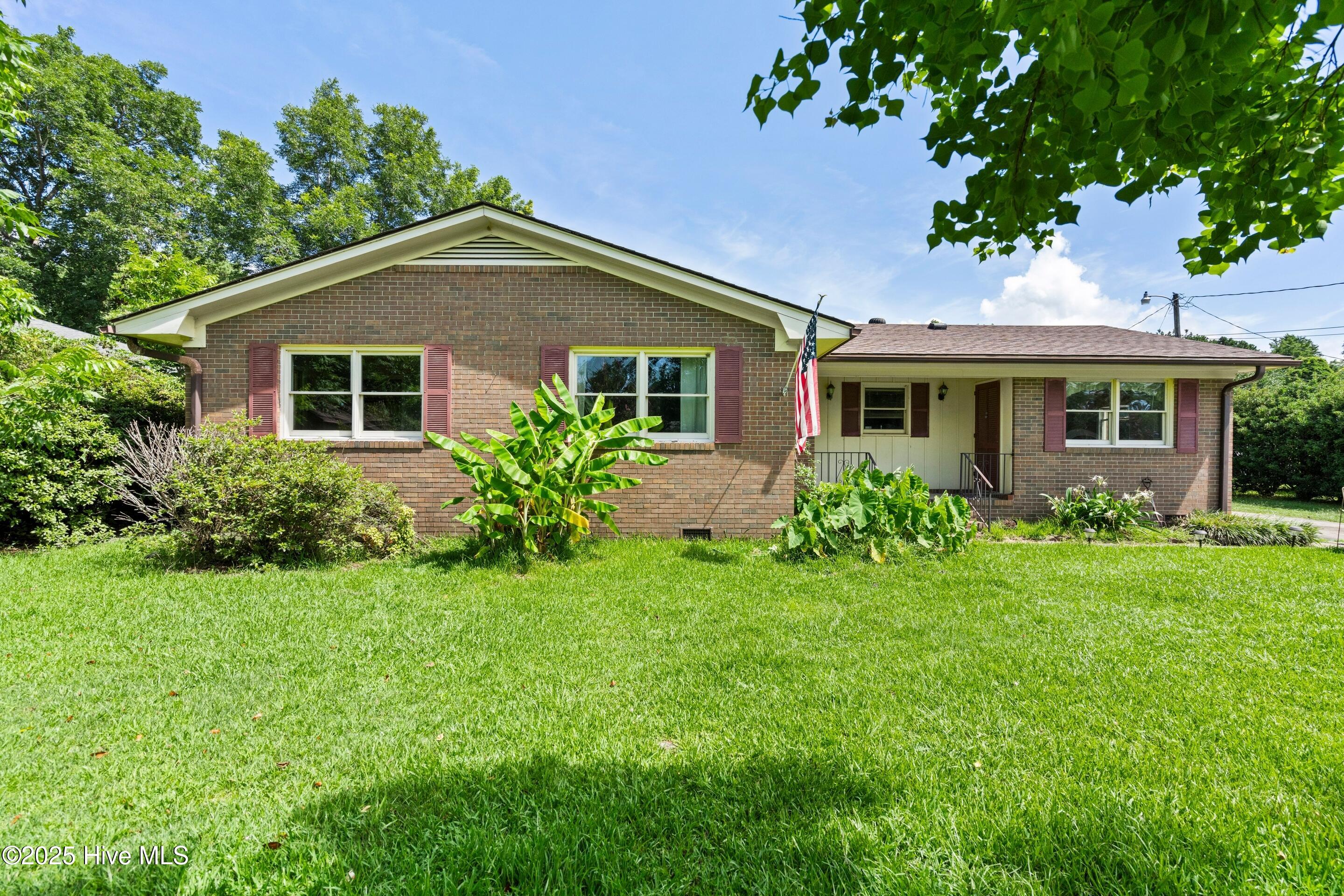 Homes for sale in Castle Hayne, NC | 112 Whitman Ave, Castle Hayne, NC 28429 | MLS# 100503702