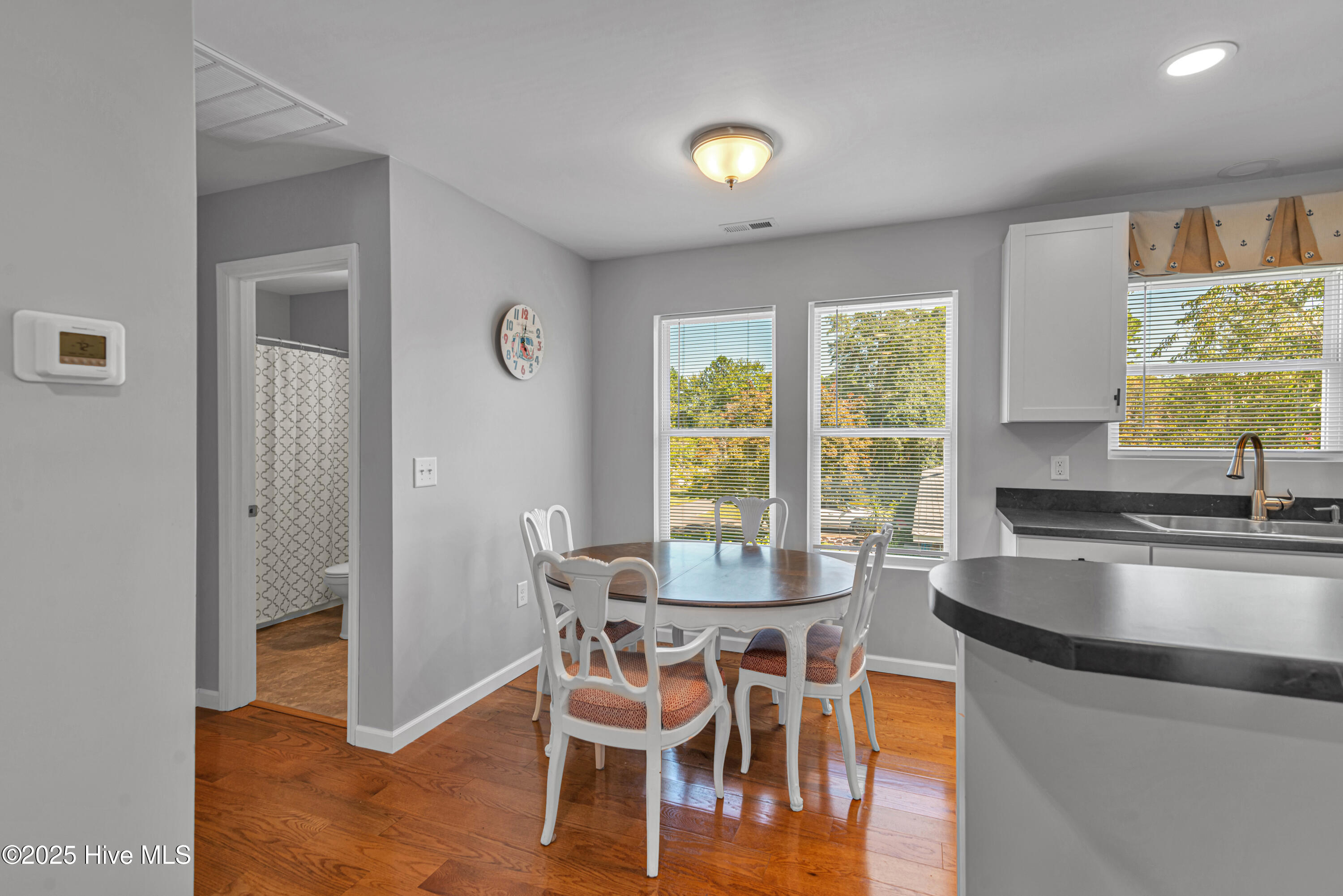 100530224 | Photo 54