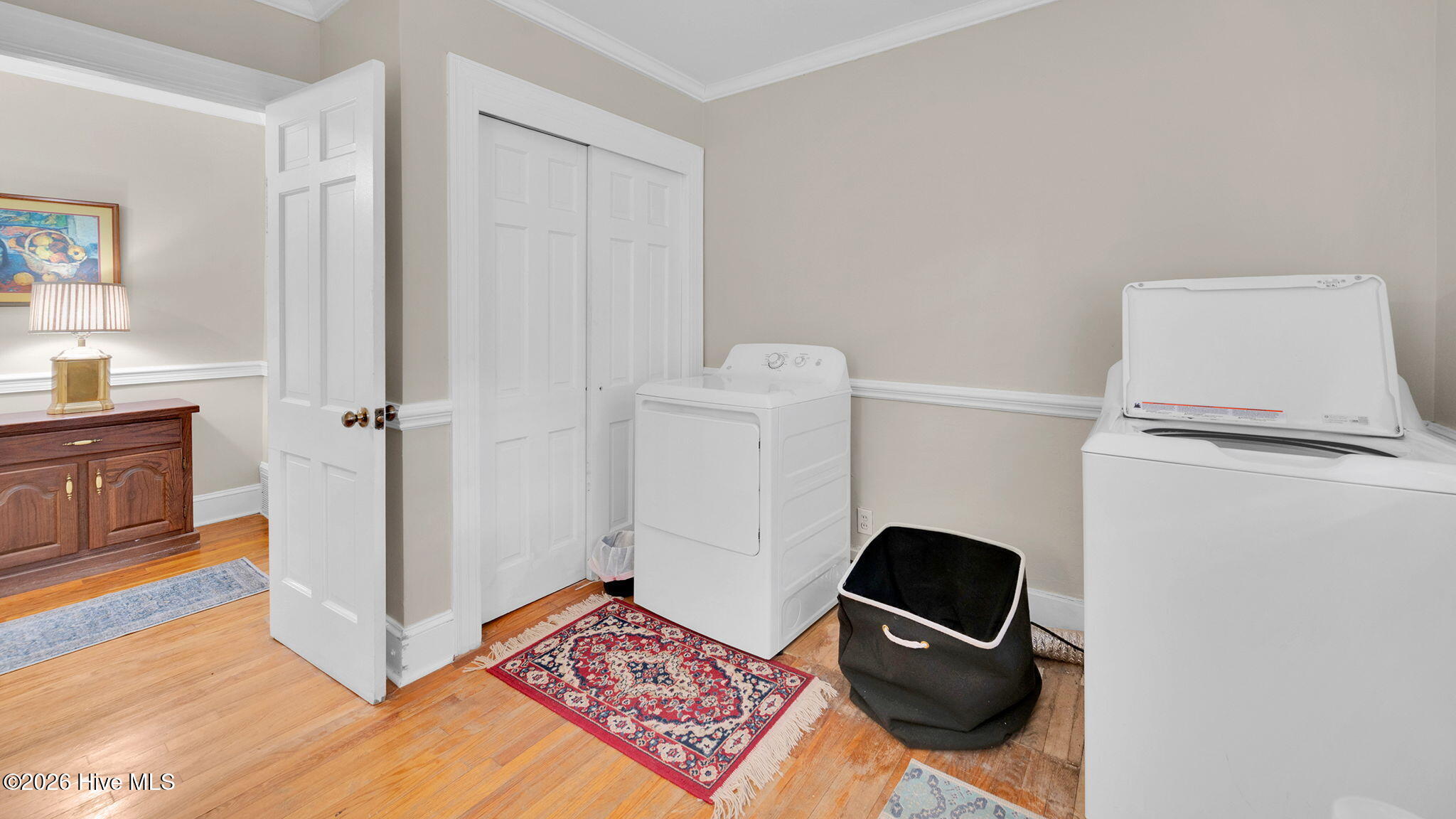 31-web-or-mls-1902 Sherwood Drive-22