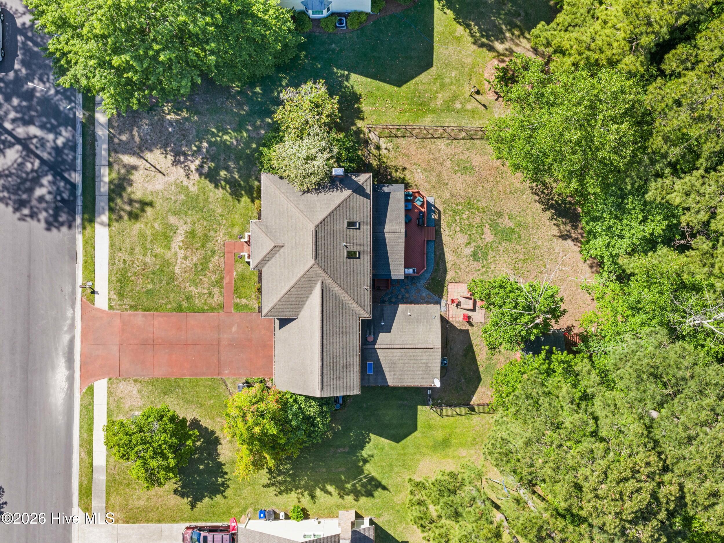 100570486 | Photo 82