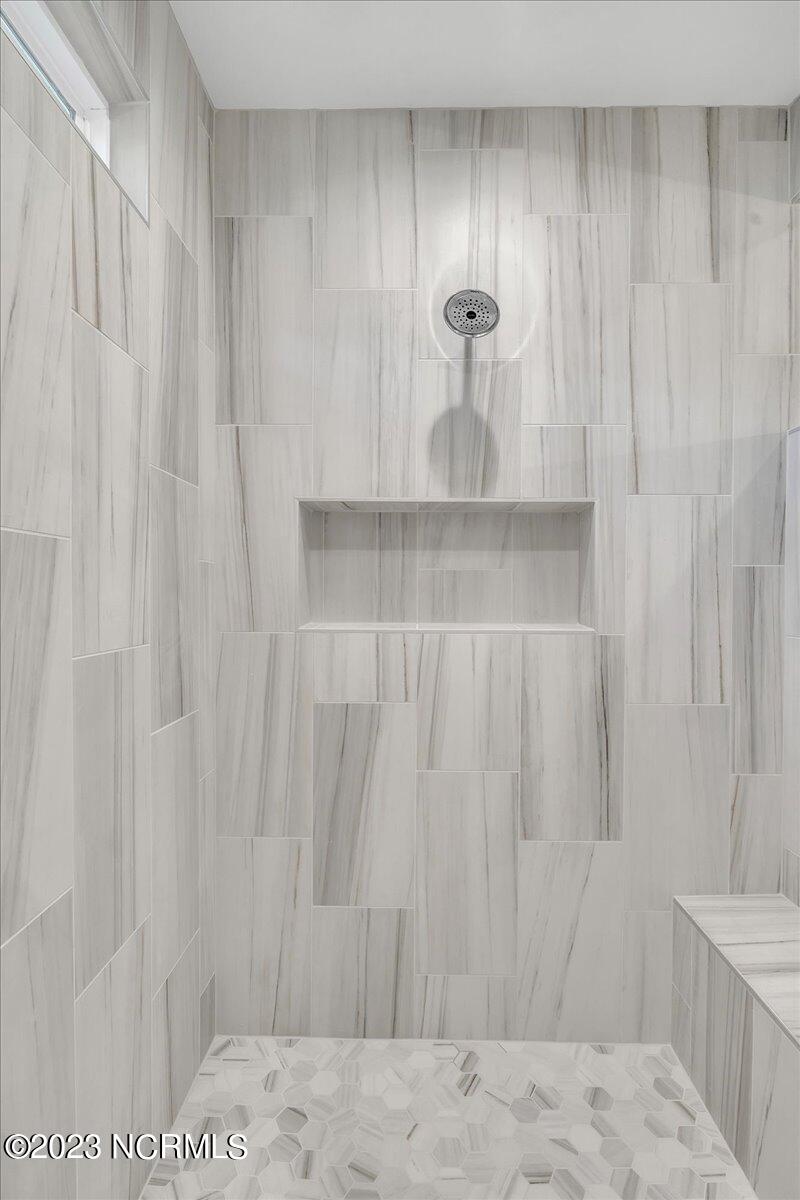 100524155 | Photo 87