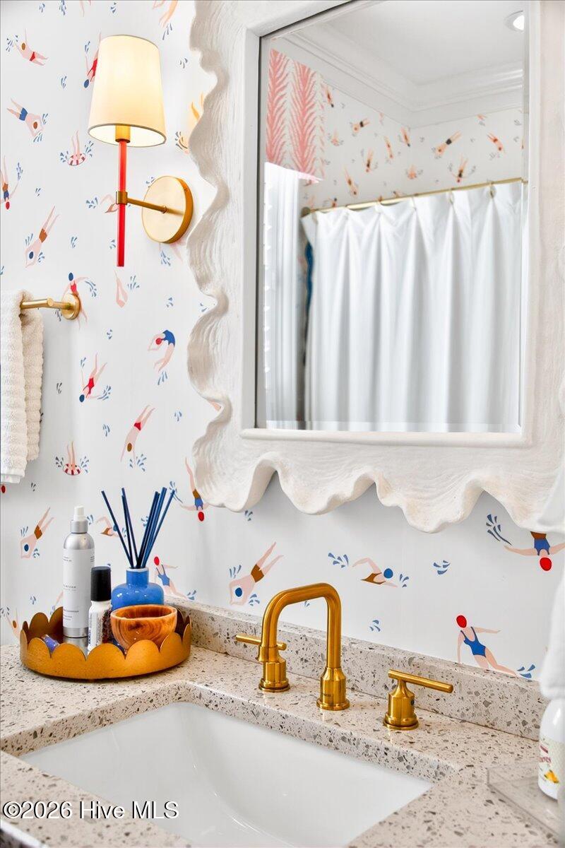 100549298 | Photo 53