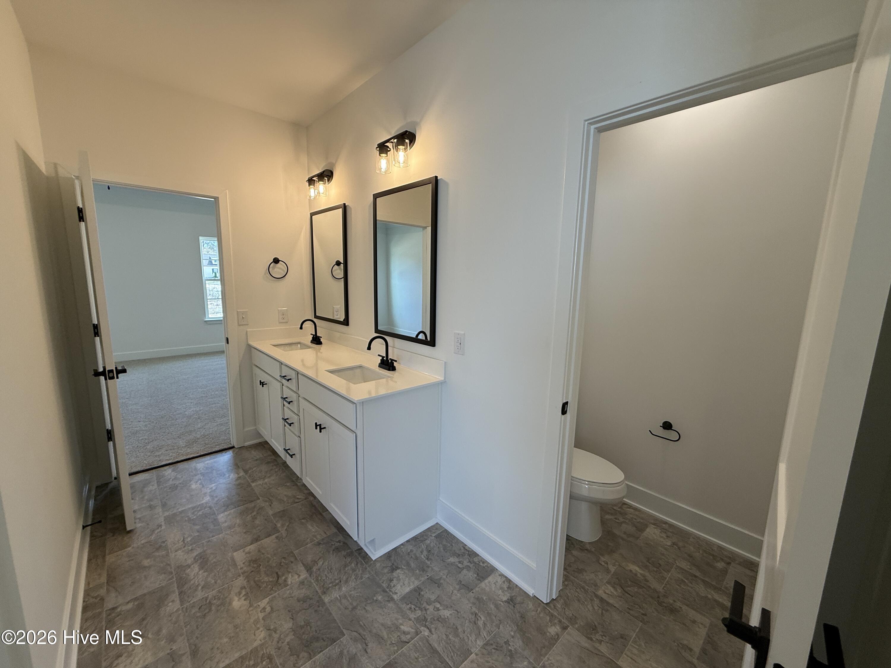 100551152 | Photo 42