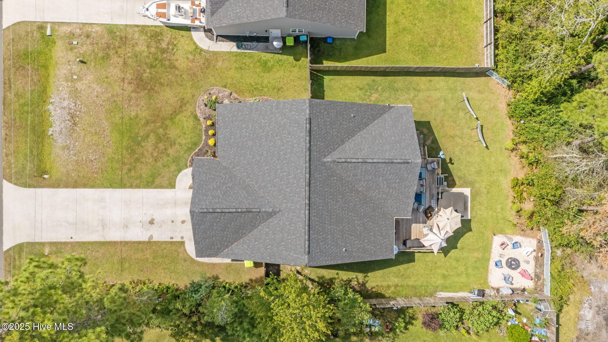 100531011 | Photo 32