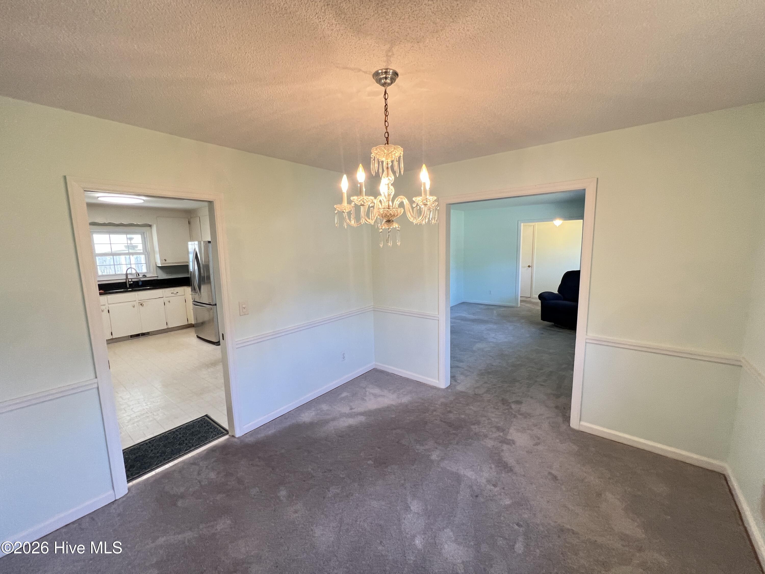 100562608 | Photo 24