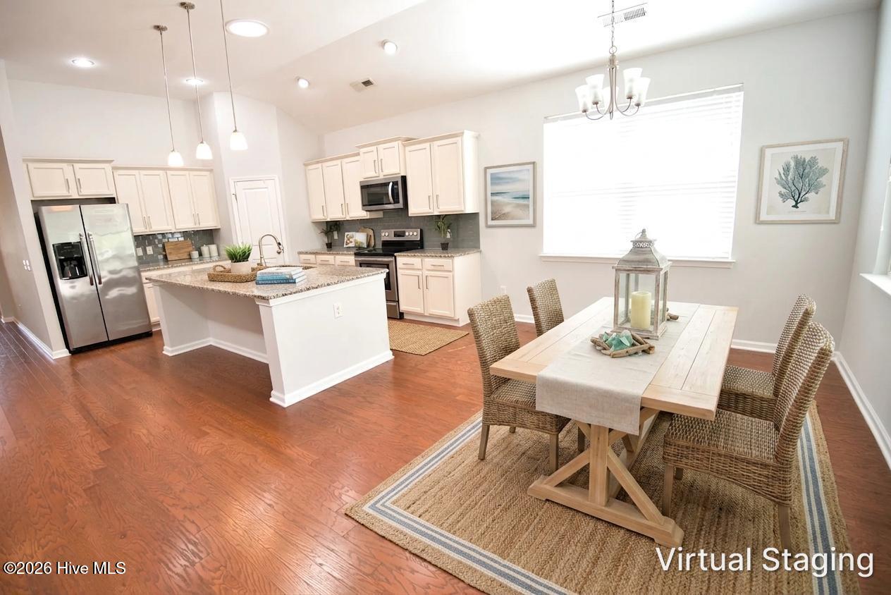 100569756 | Photo 16