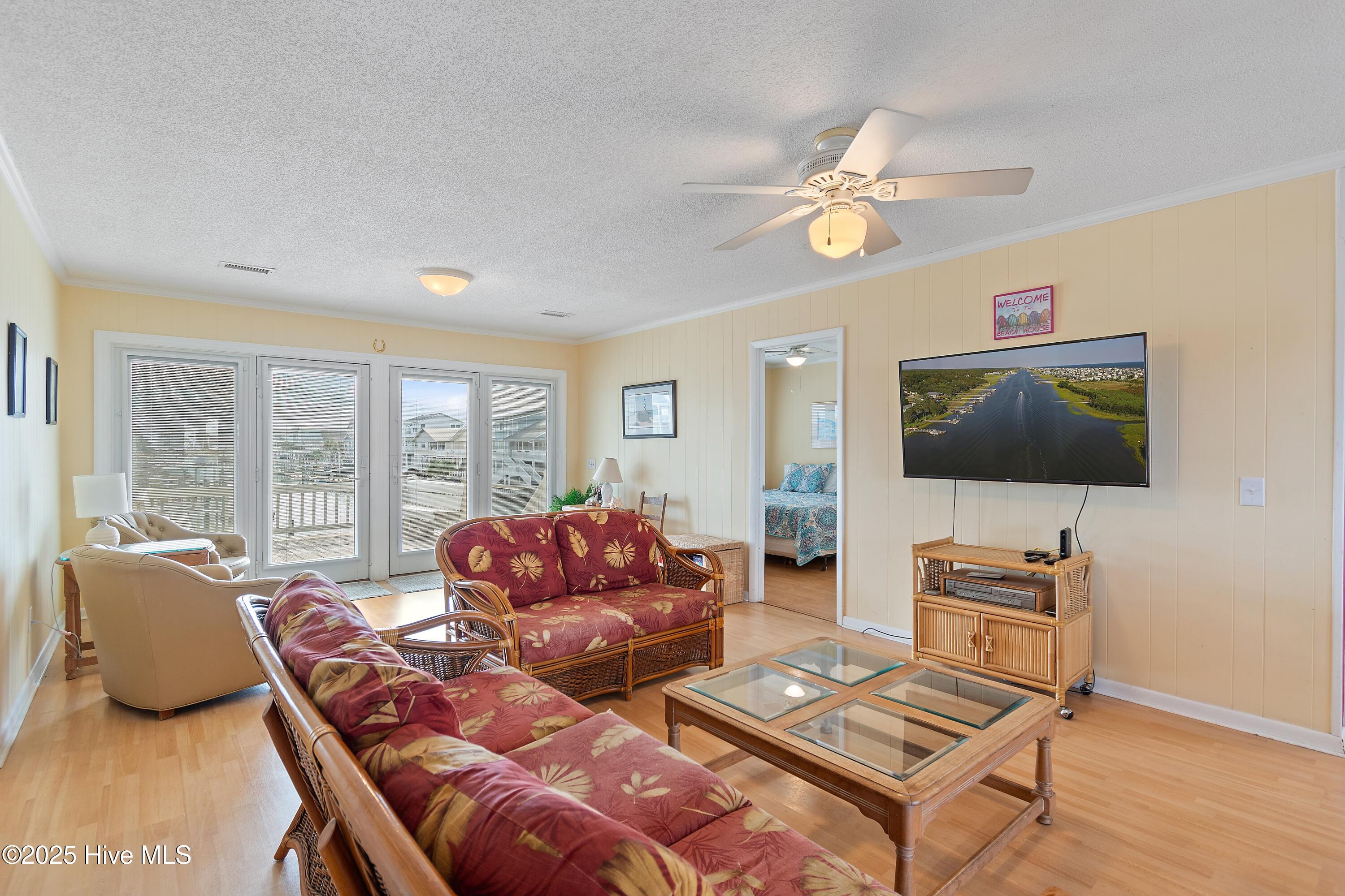 100543177 | Photo 14