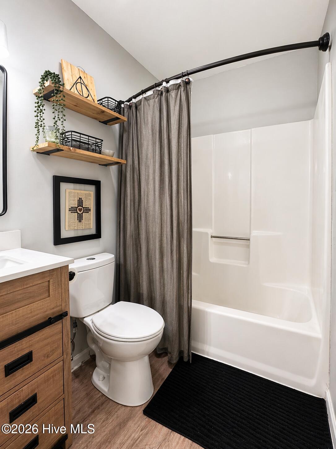 100569074 | Photo 53