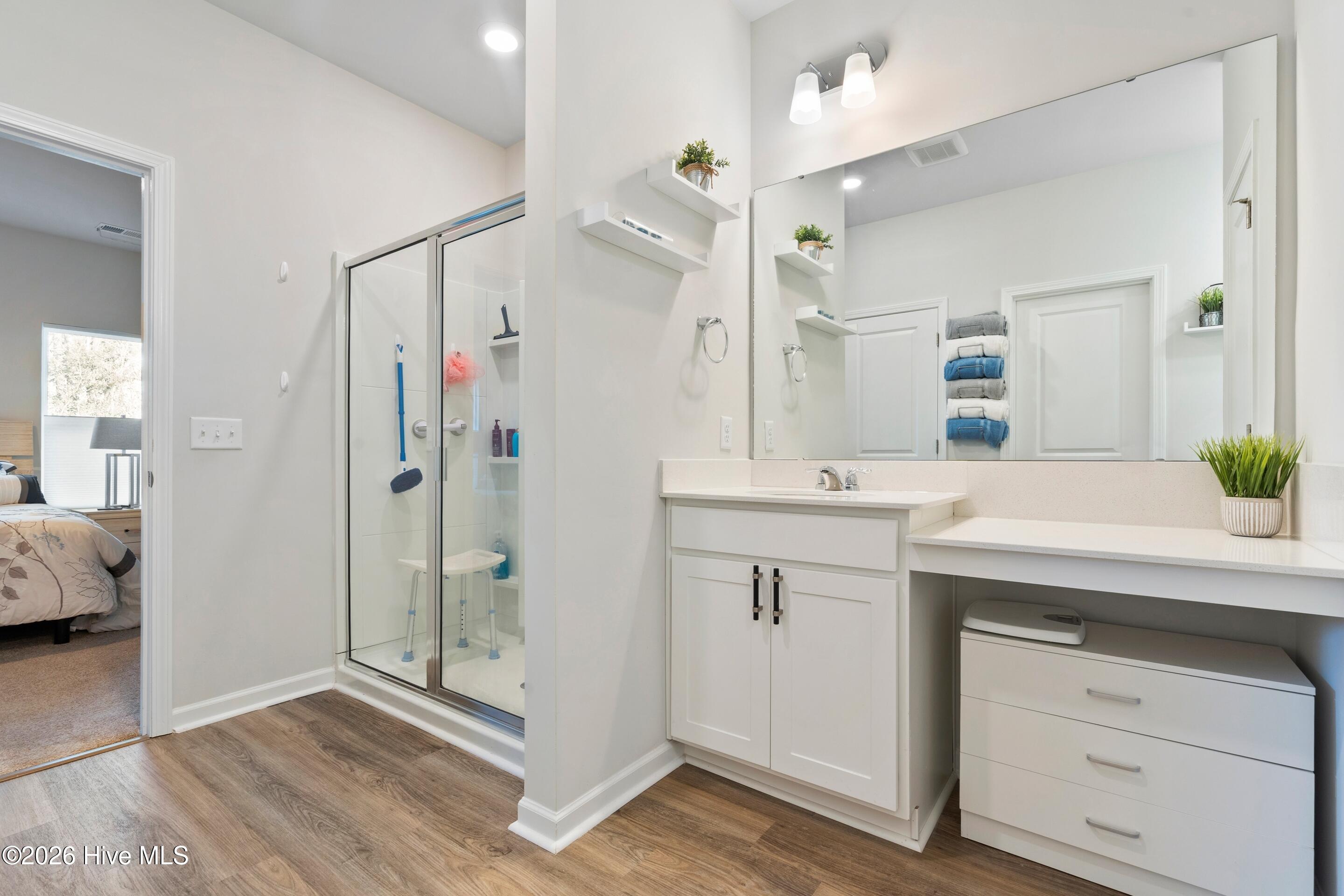 100550634 | Photo 38