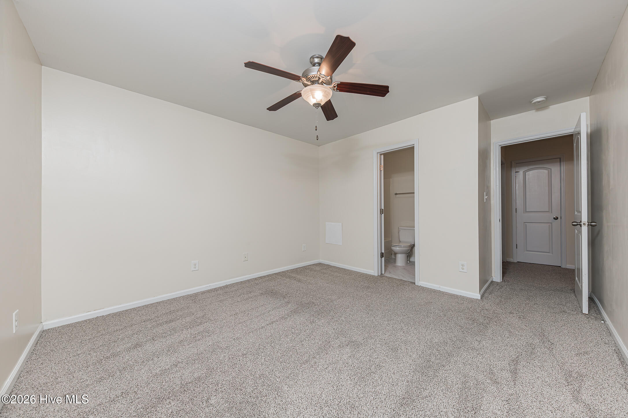 100562651 | Photo 28