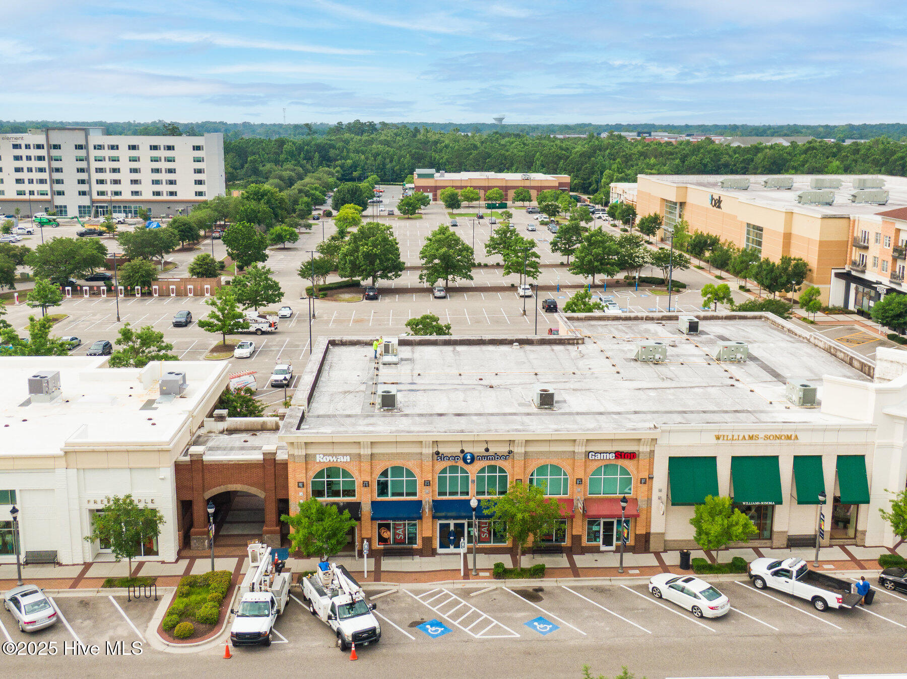 100518149 | Photo 52