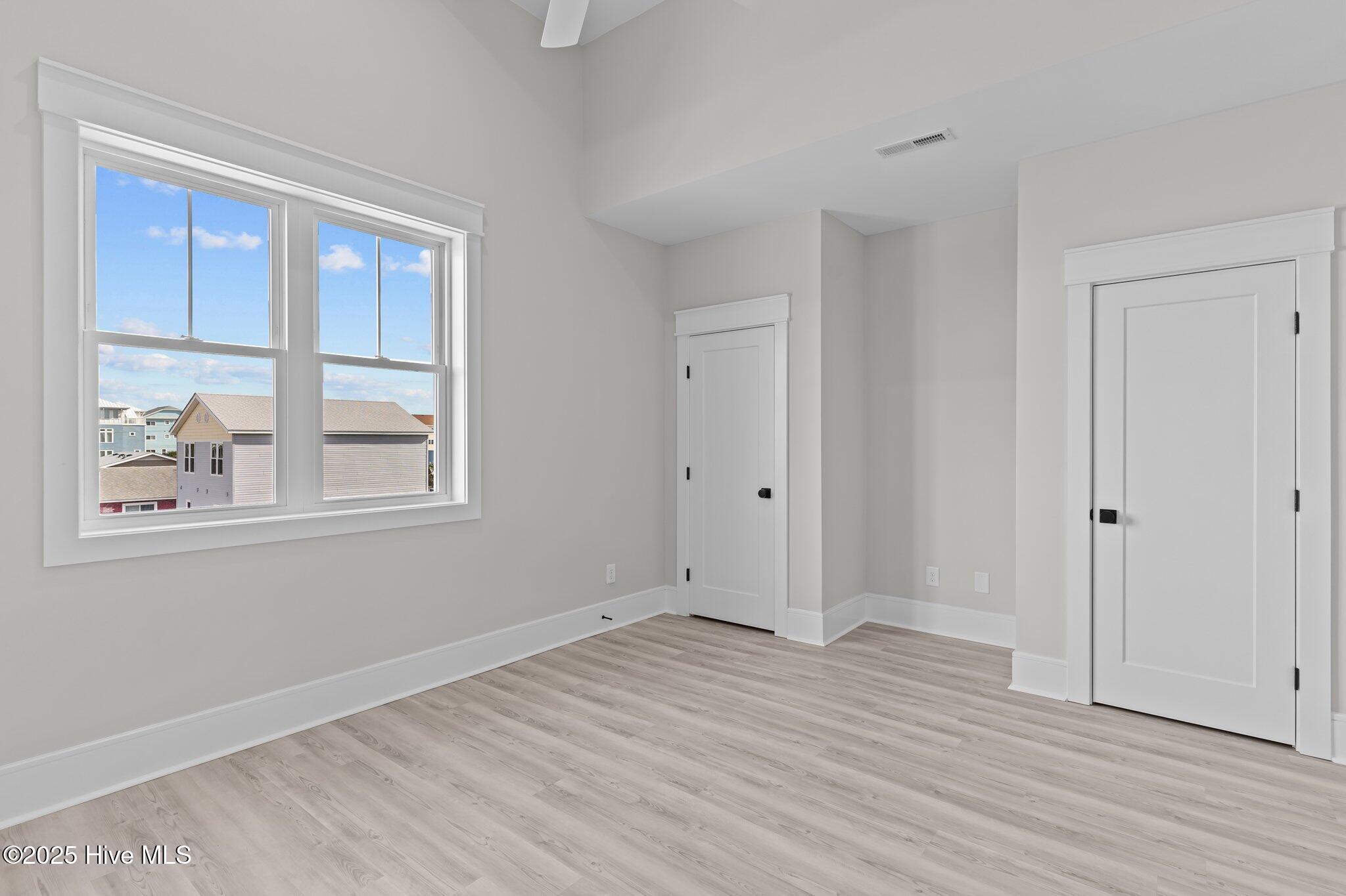 100489712 | Photo 34