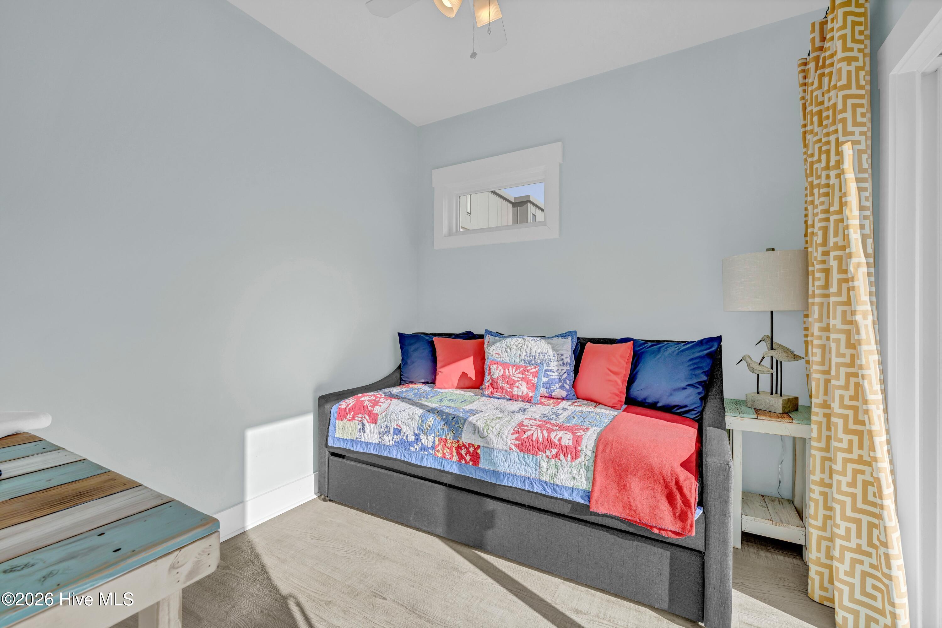 100549808 | Photo 17