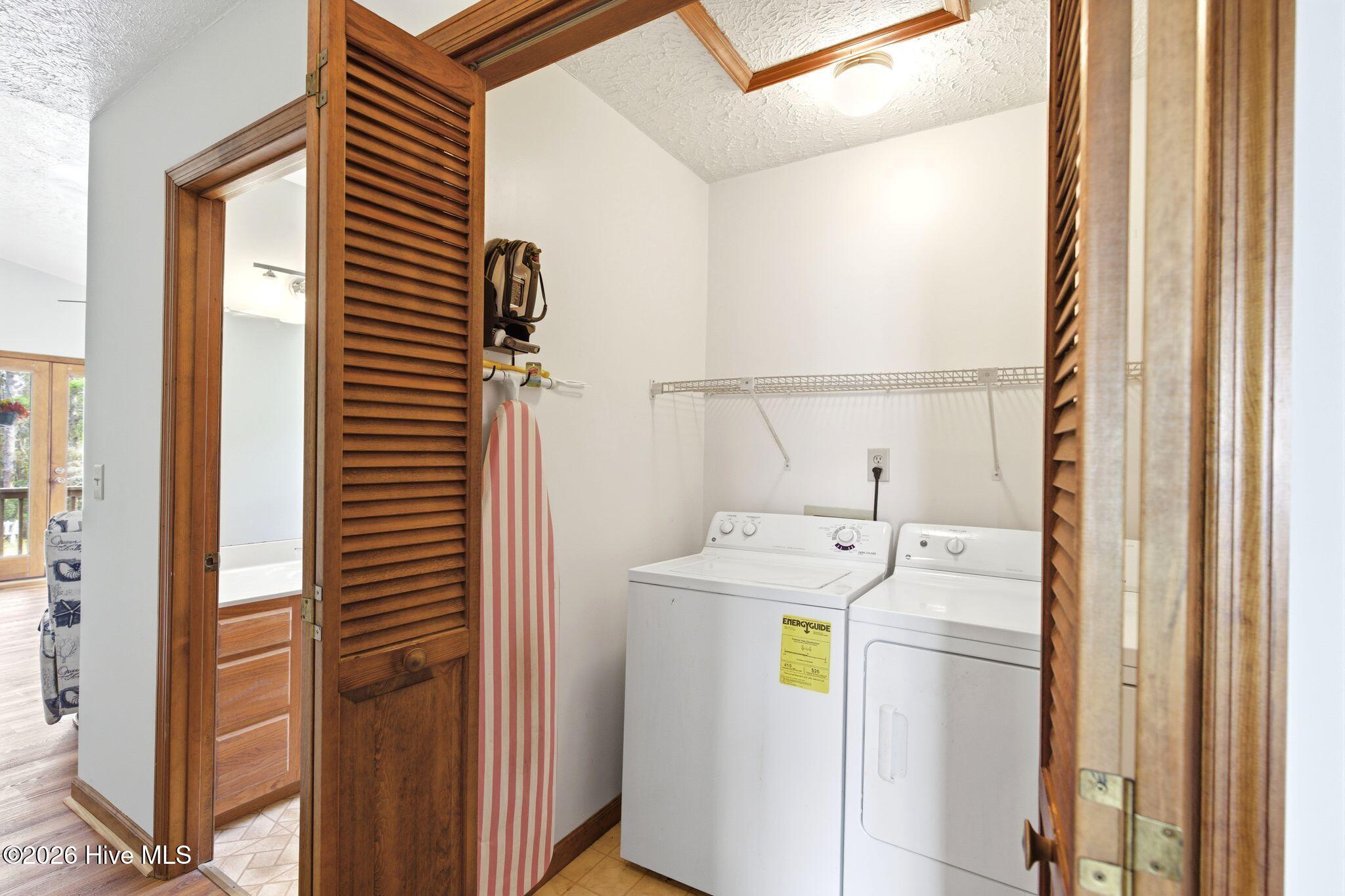 100564018 | Photo 42