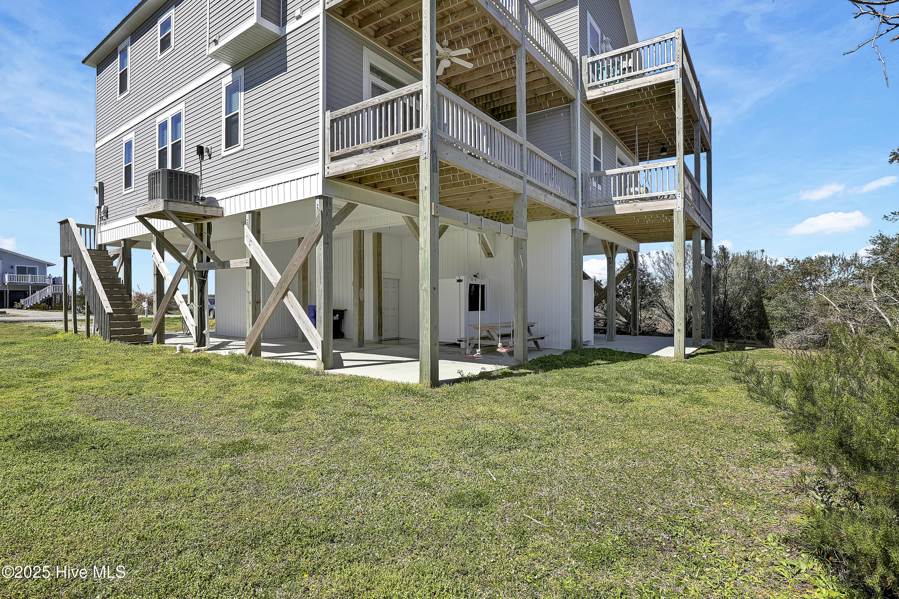 100523798 | Photo 31