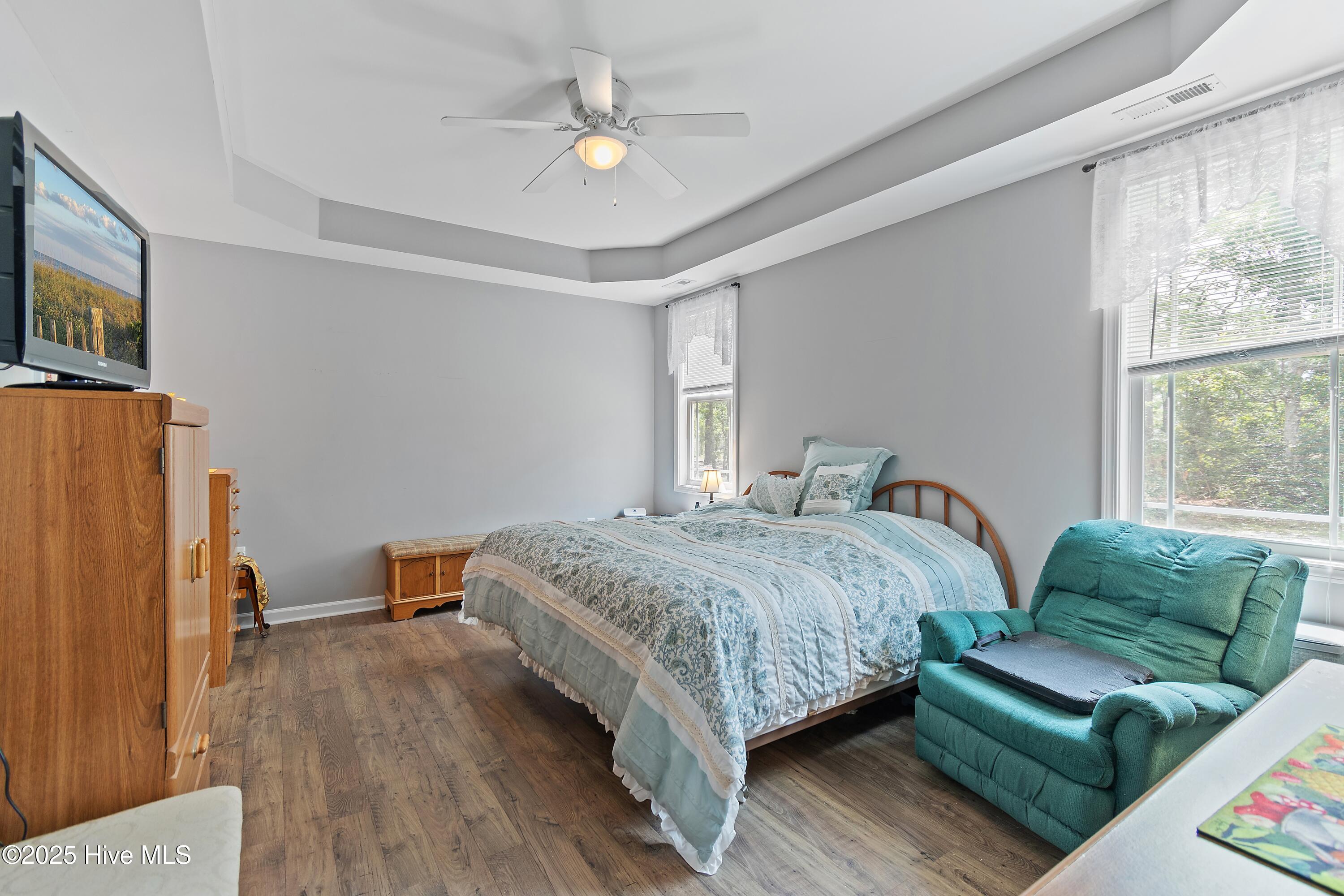 100527886 | Photo 14