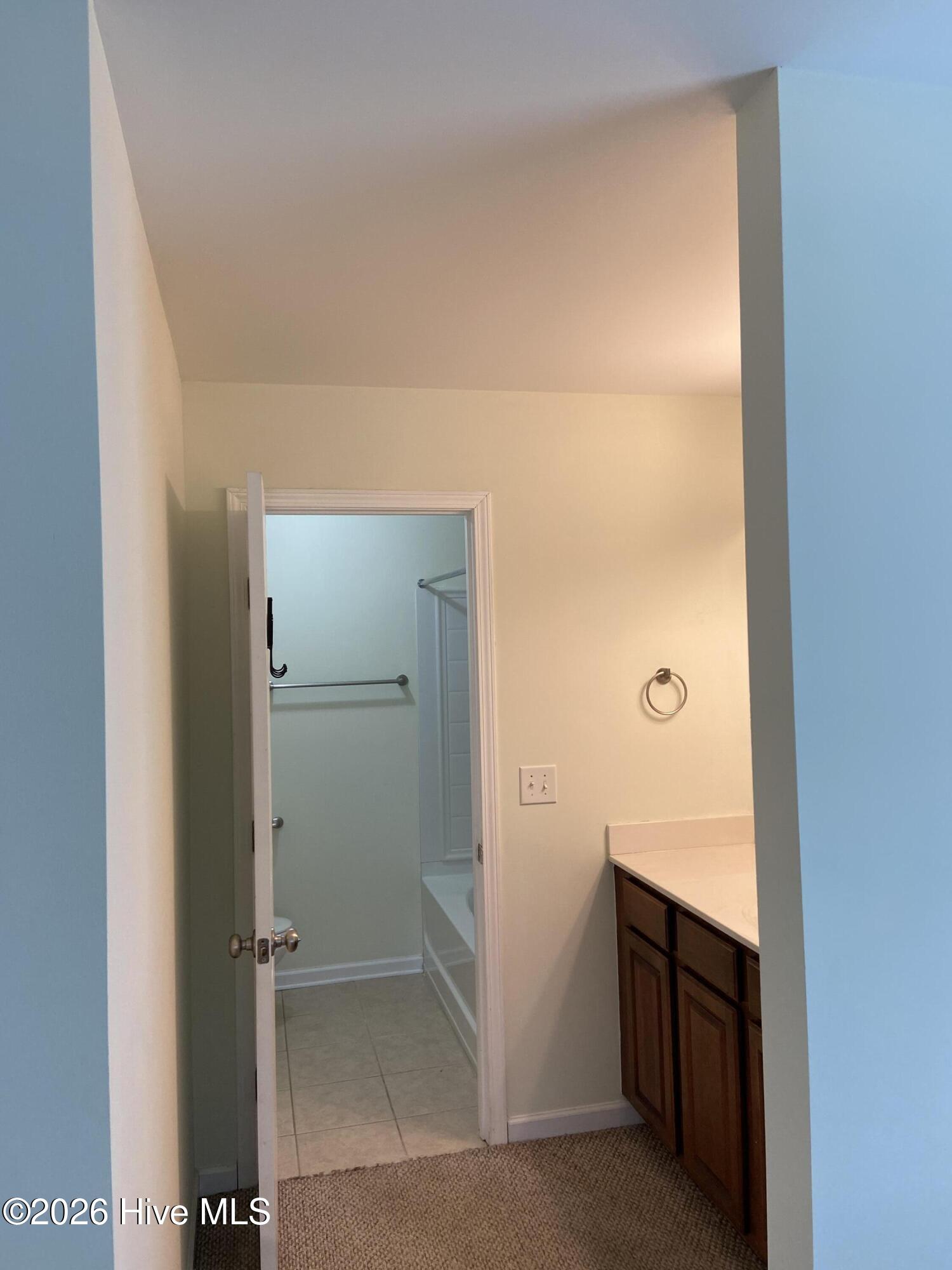 100566688 | Photo 13