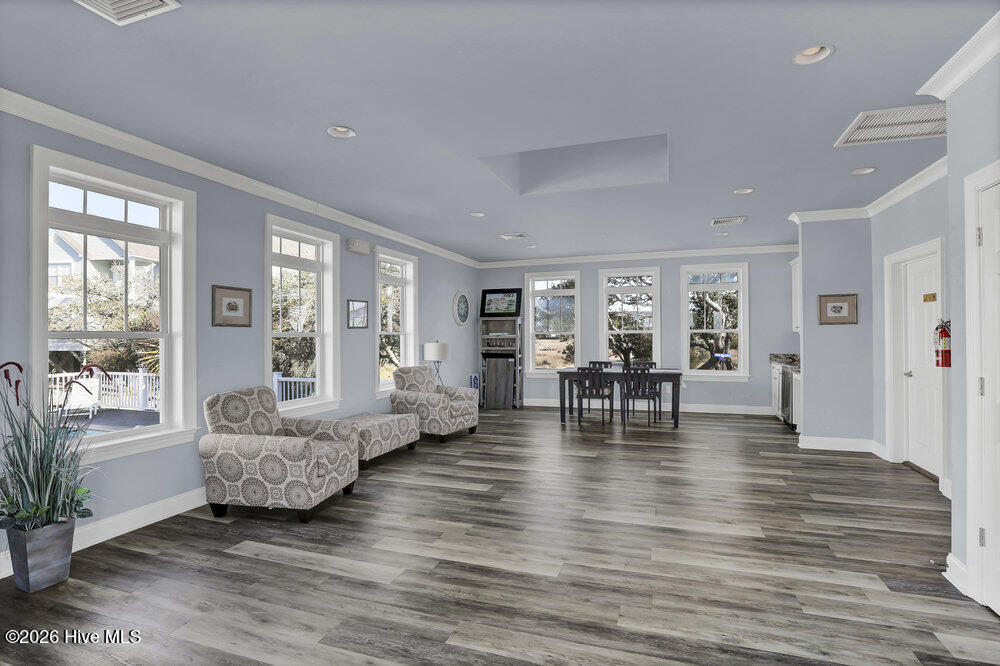 100562970 | Photo 54