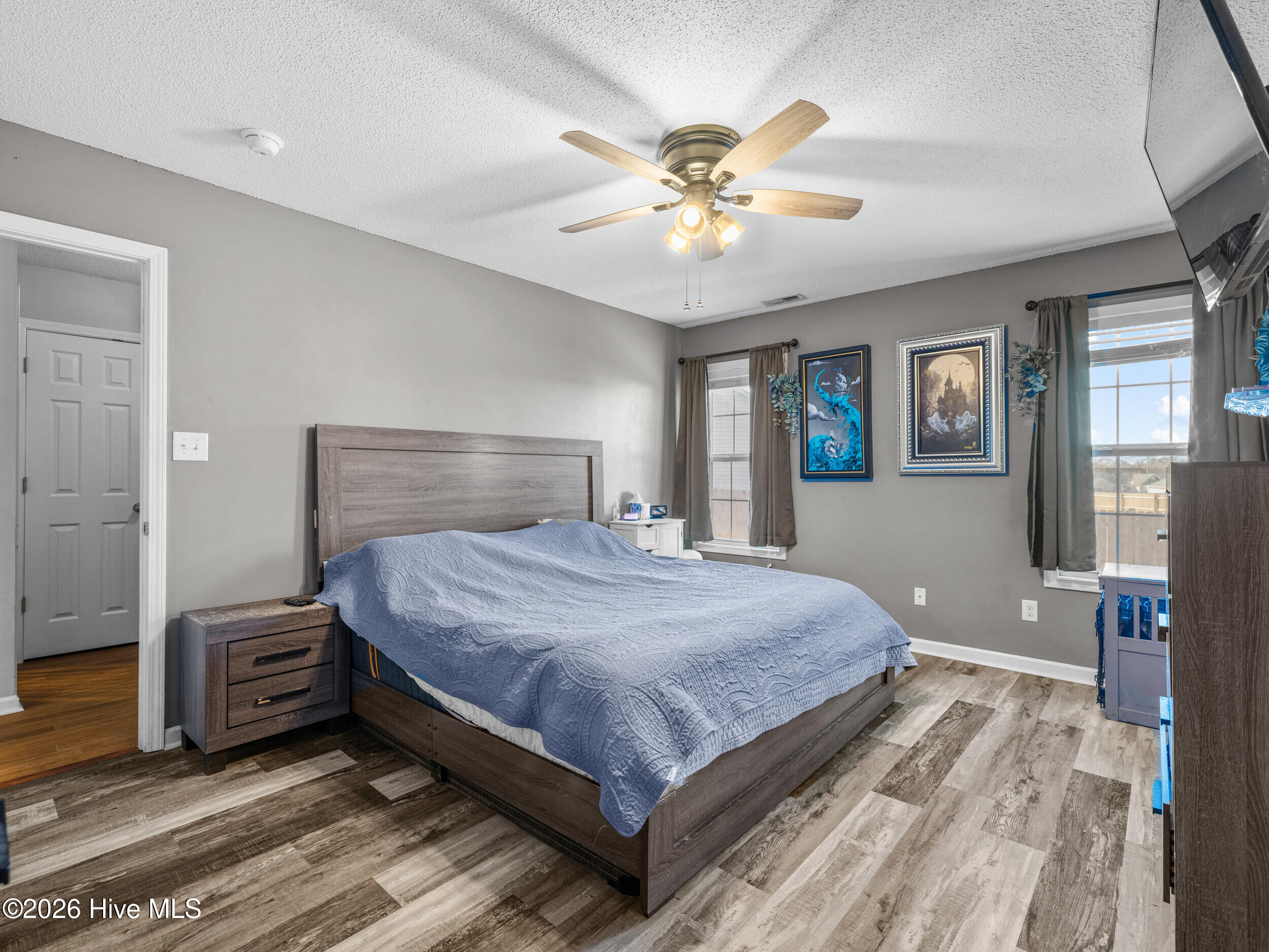 100554135 | Photo 22