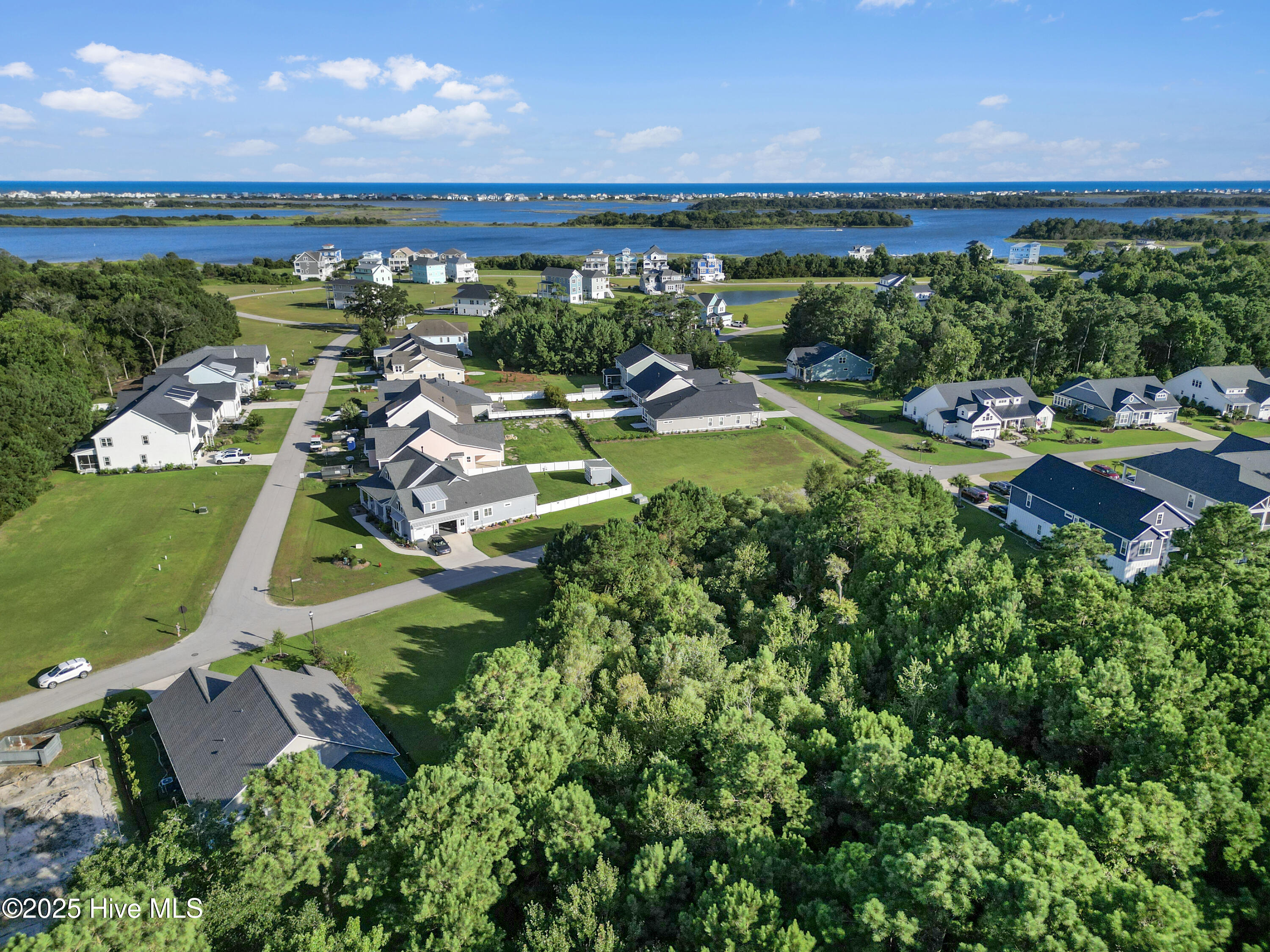 100523400 | Photo 11