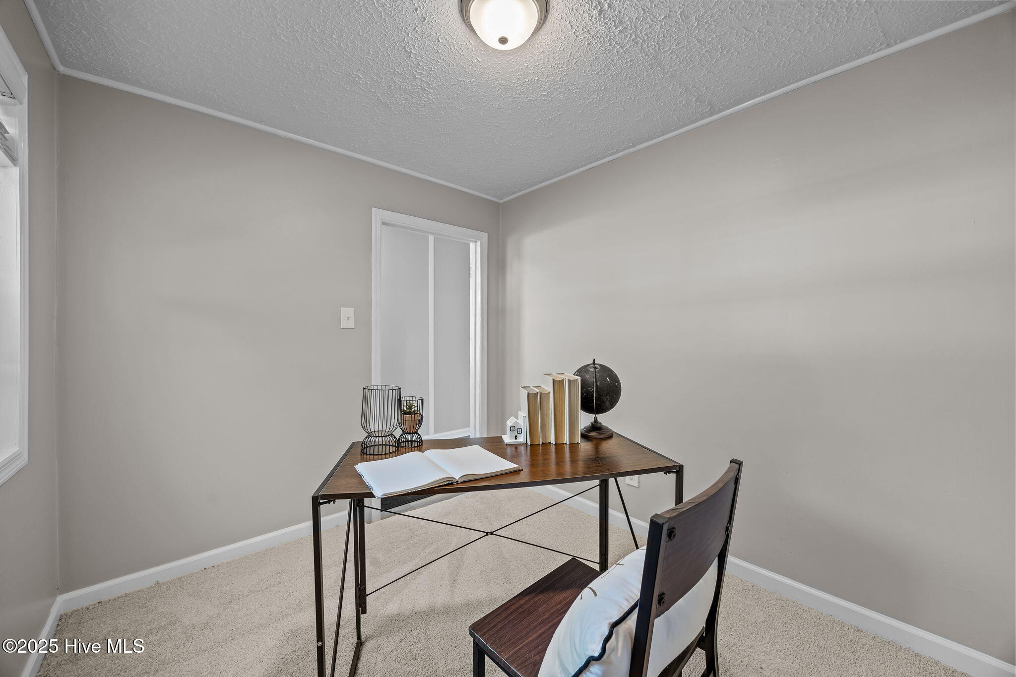 100543072 | Photo 22