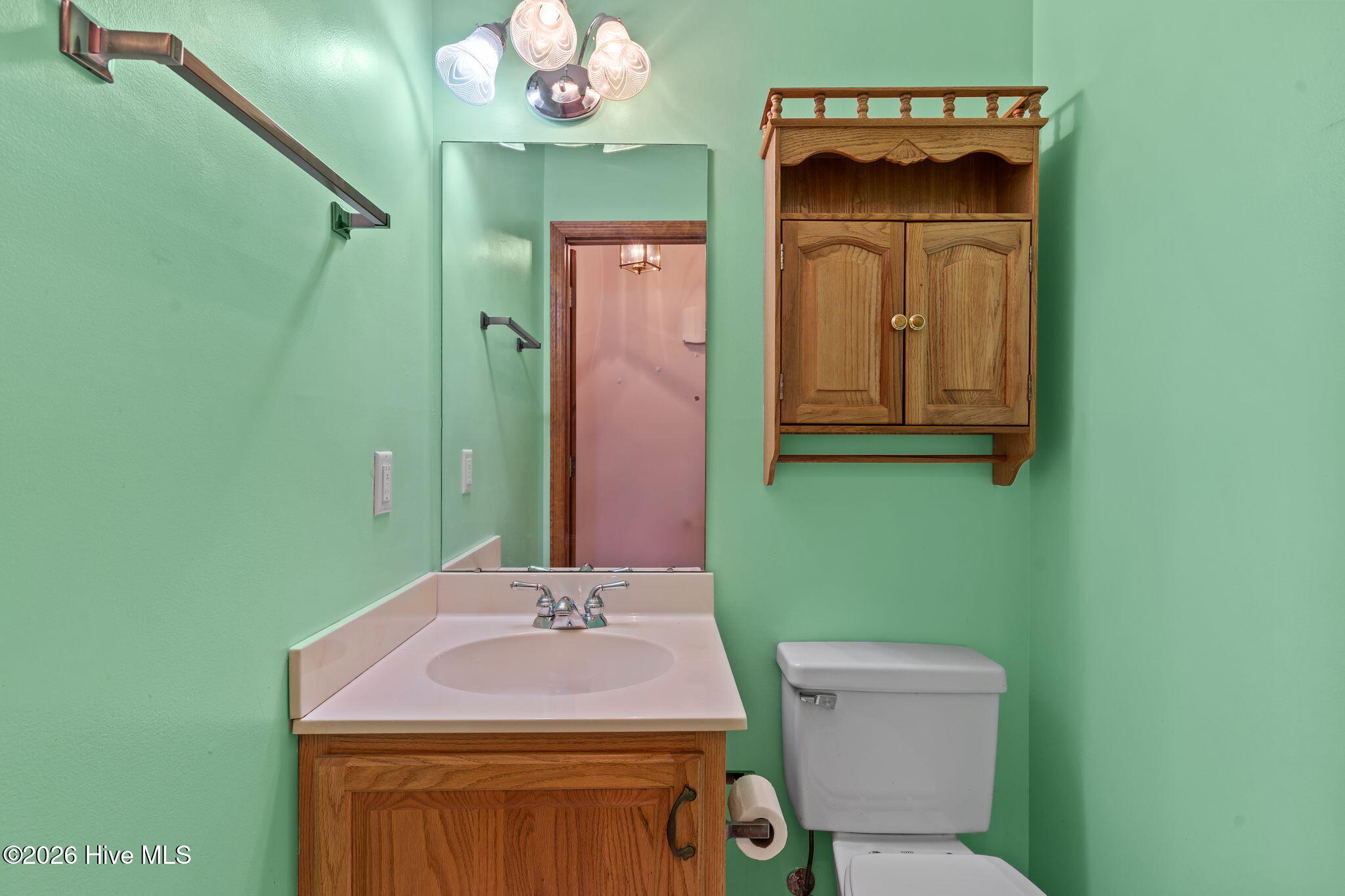 100568125 | Photo 22