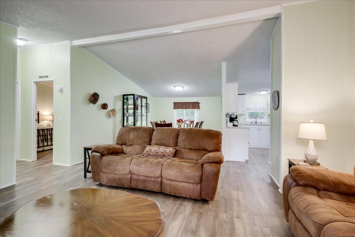 1755 Comanche Circle