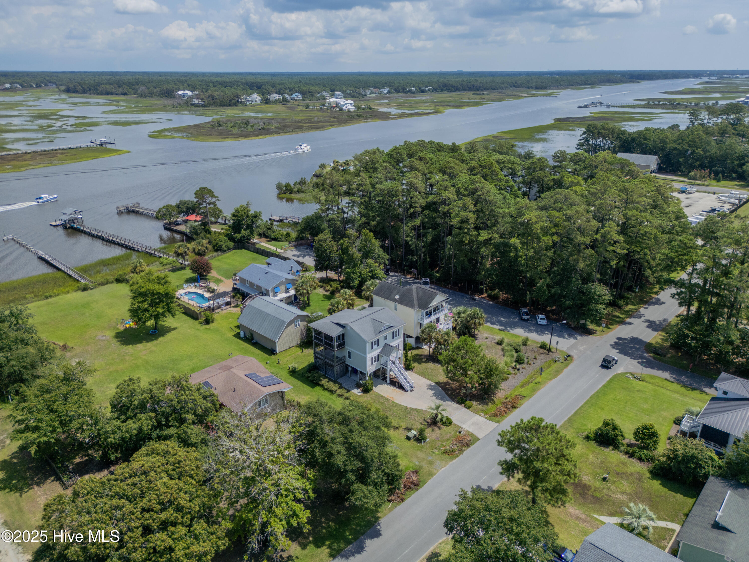 100522318 | Photo 34