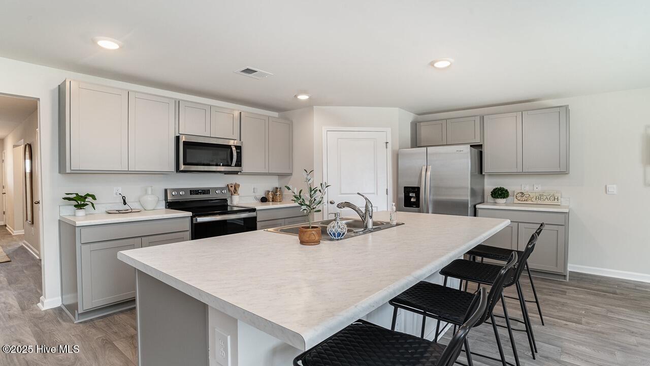 100586606 | Photo 2
