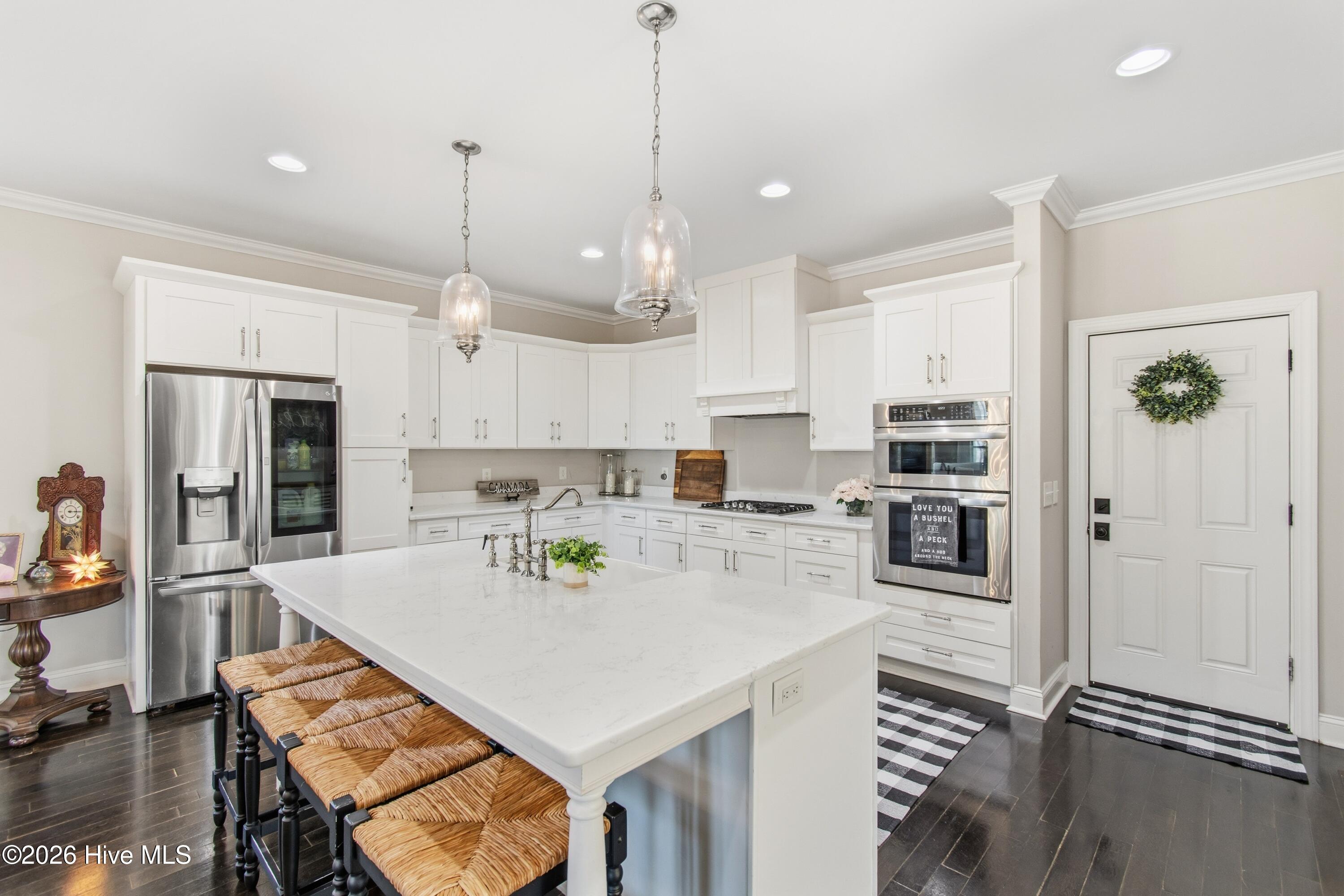 100550305 | Photo 19