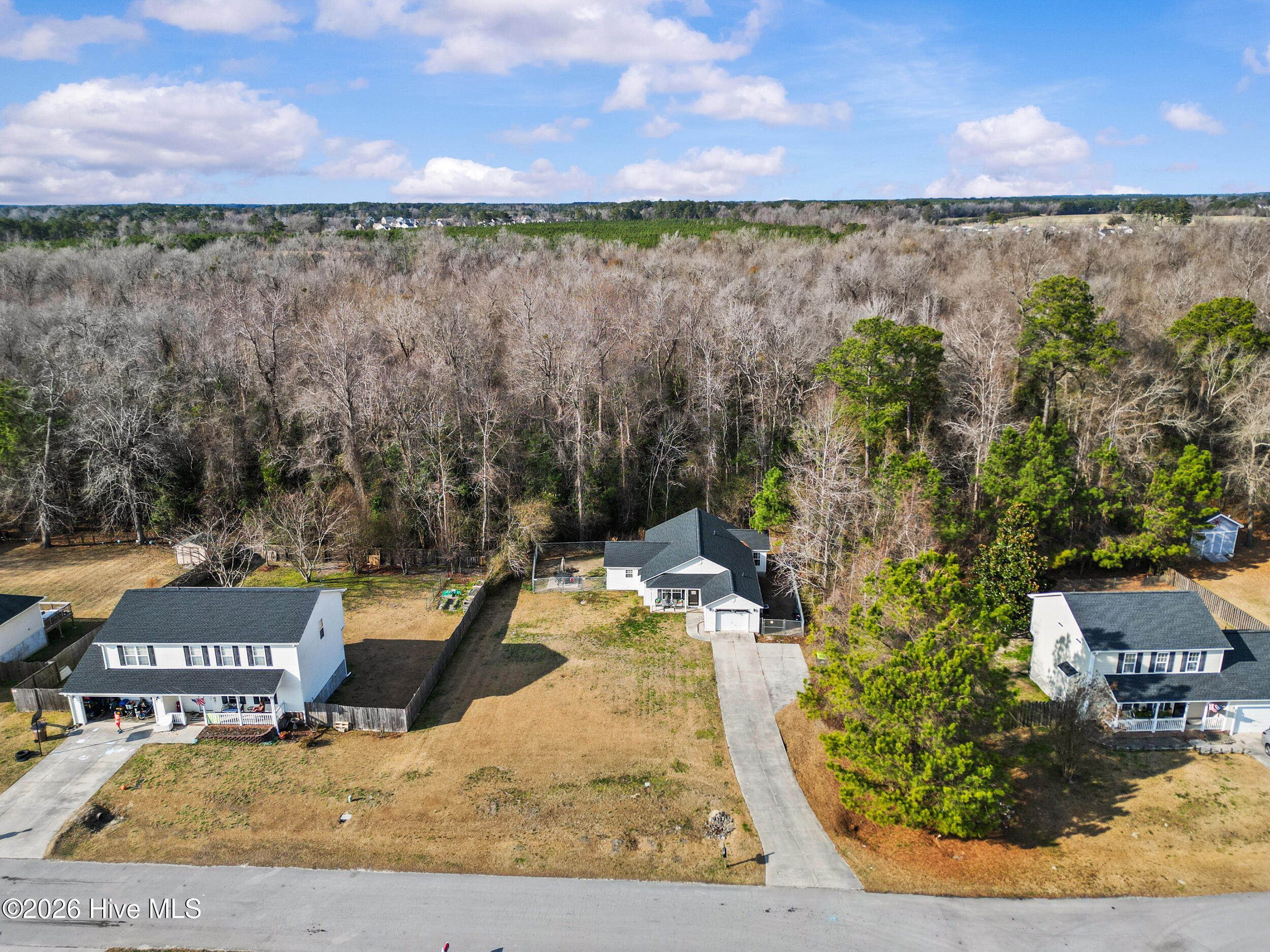 100548560 | Photo 23