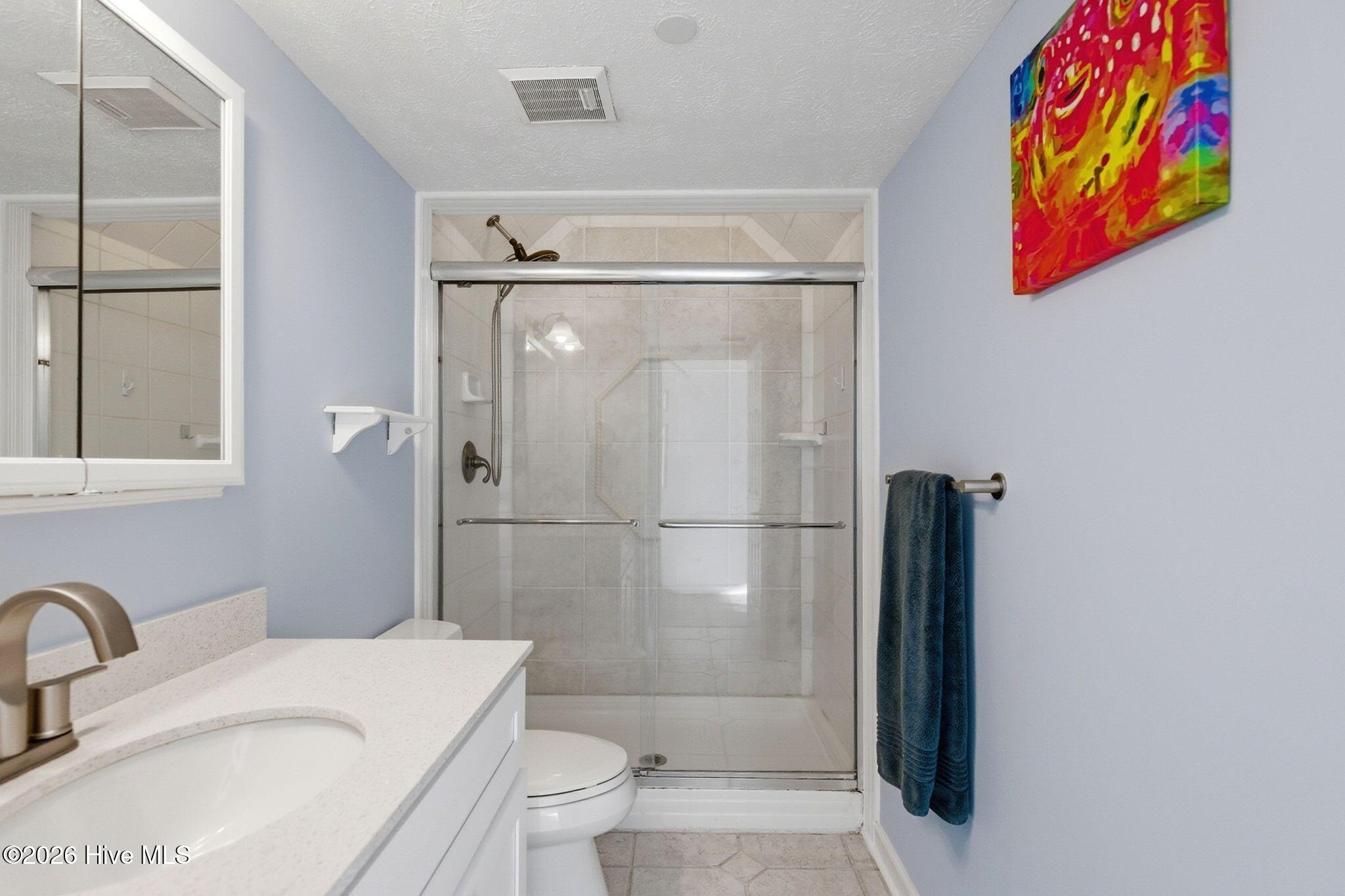 100560958 | Photo 22