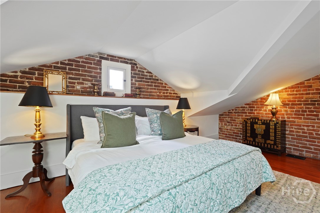 415 Whitaker Street, Savannah, GA, 31401