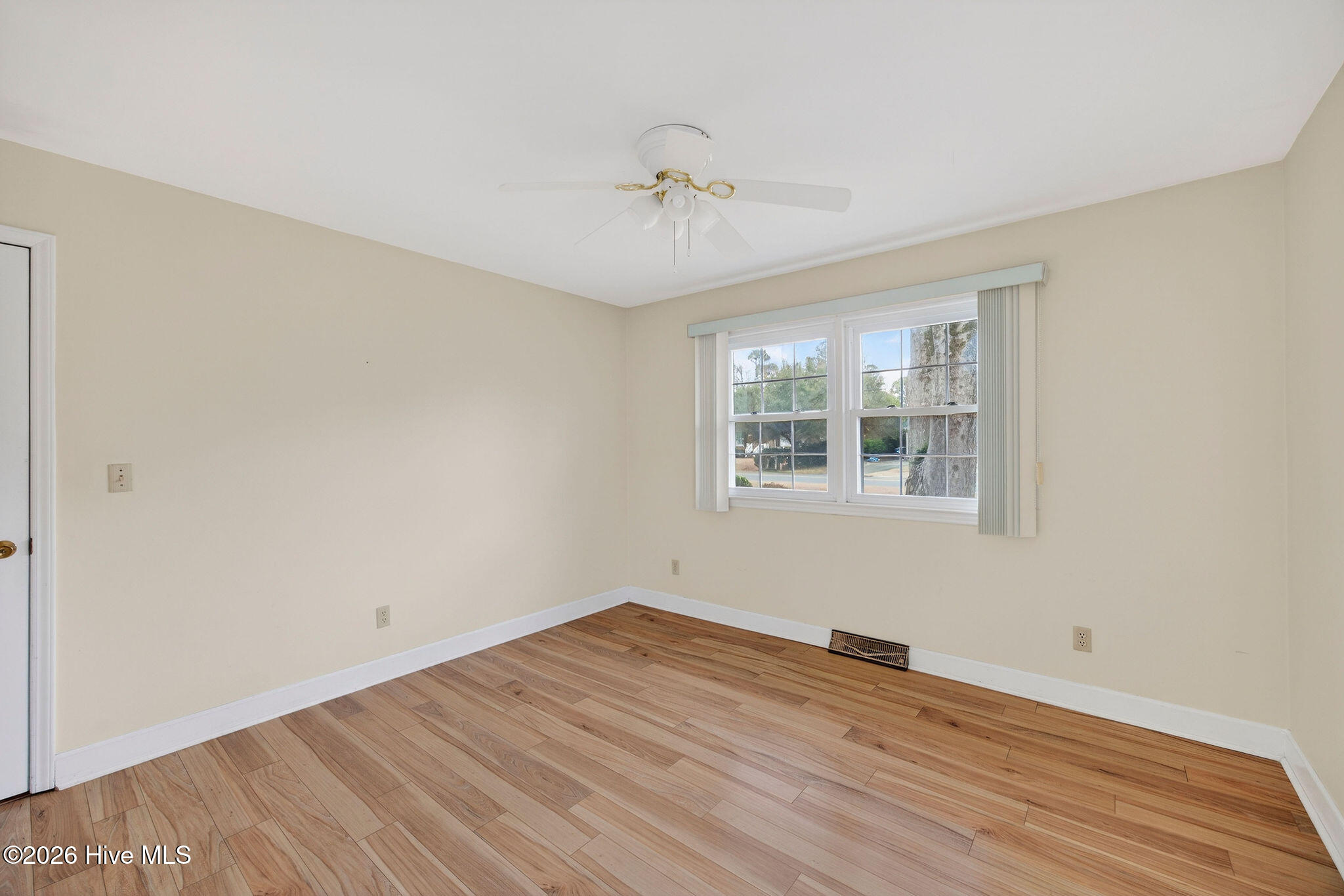 100556138 | Photo 33