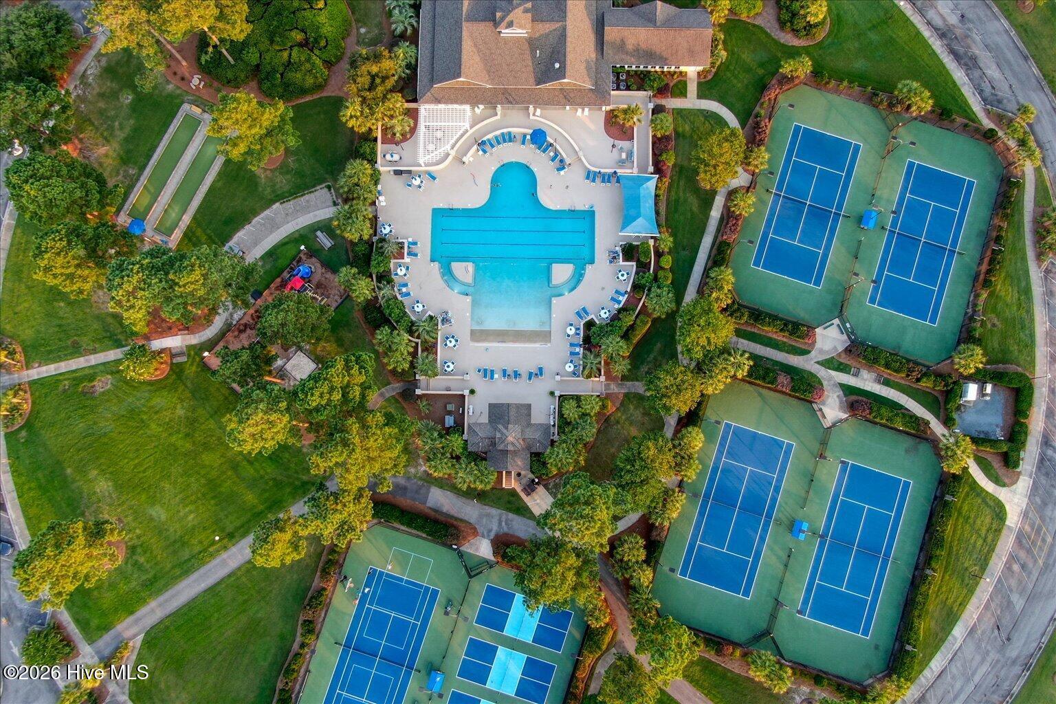 100557521 | Photo 63