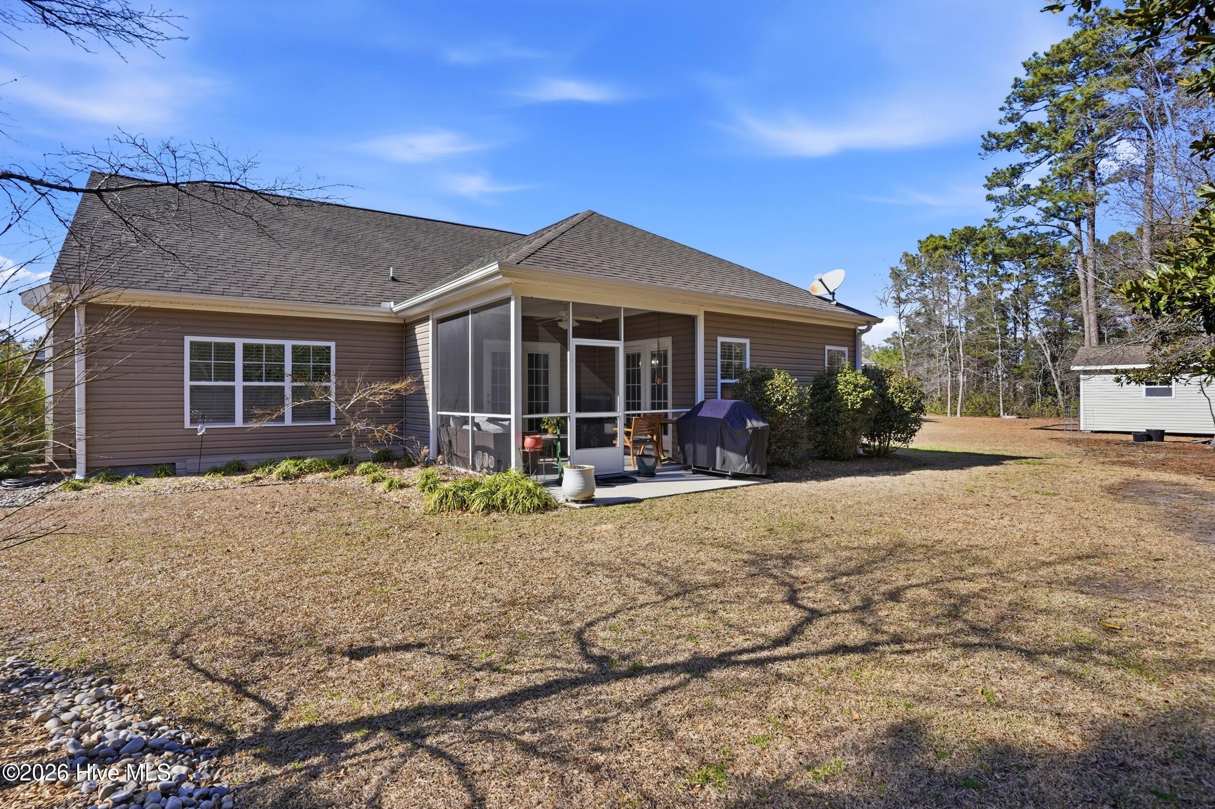 100560631 | Photo 35