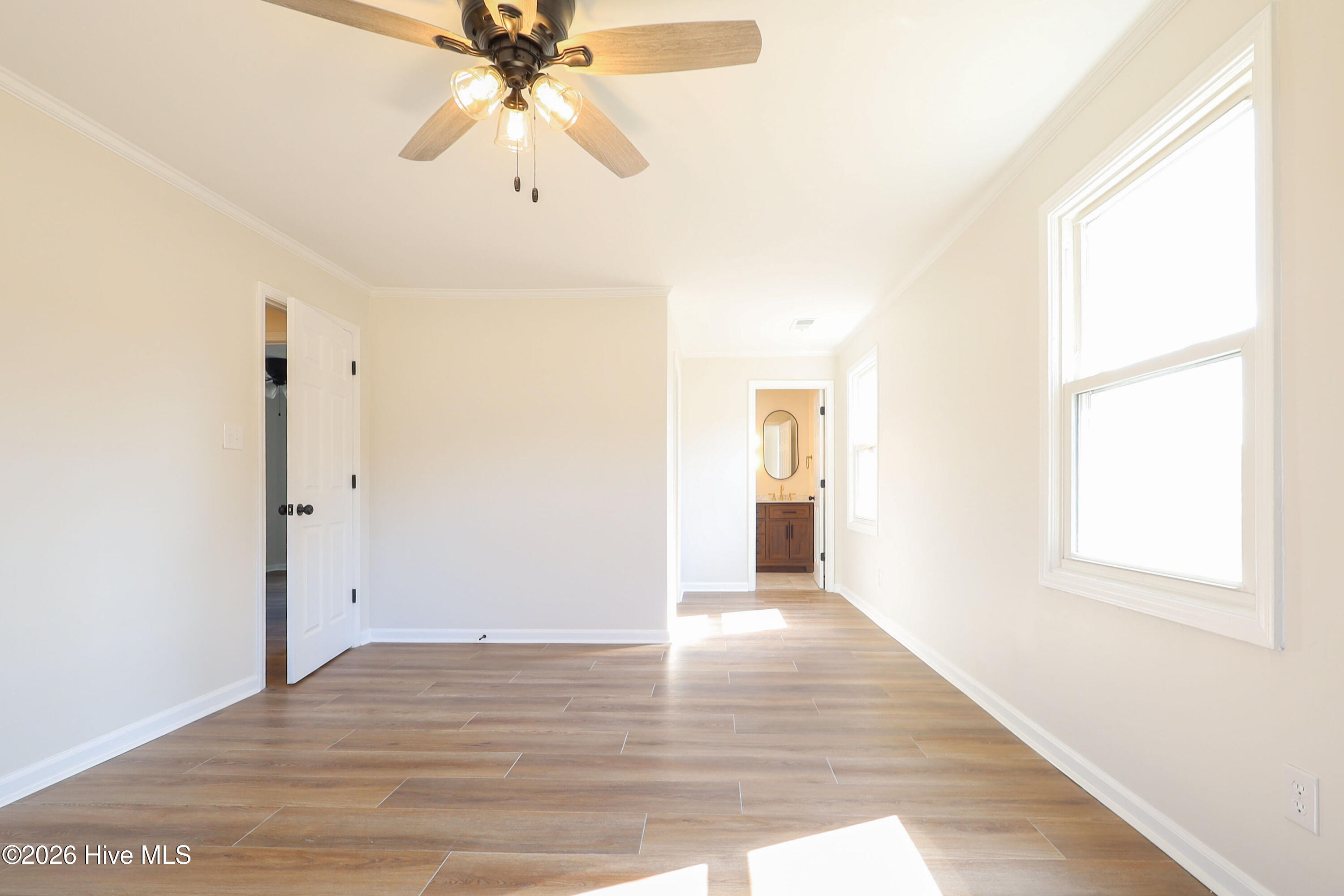 100556838 | Photo 29