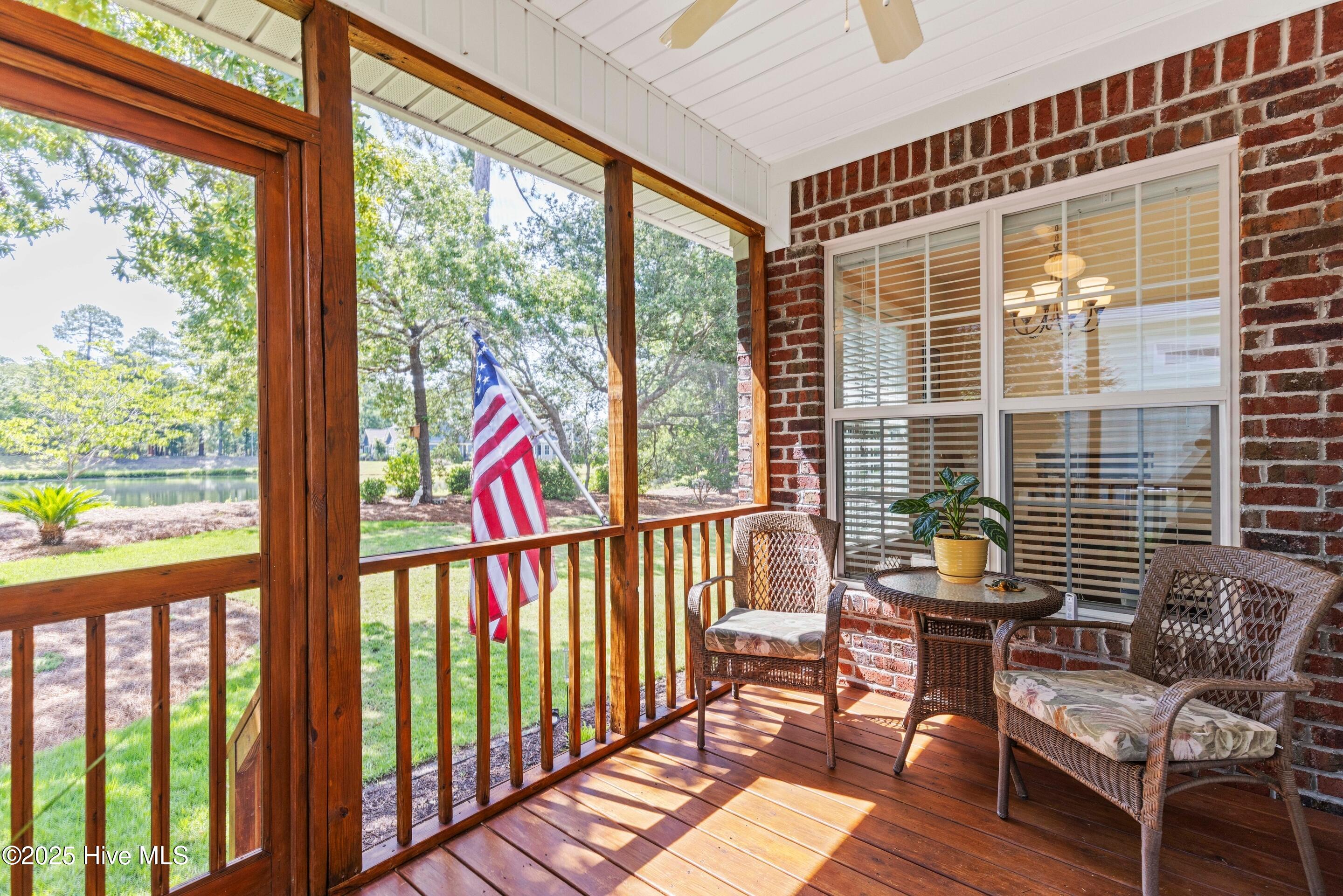 100514713 | Photo 15