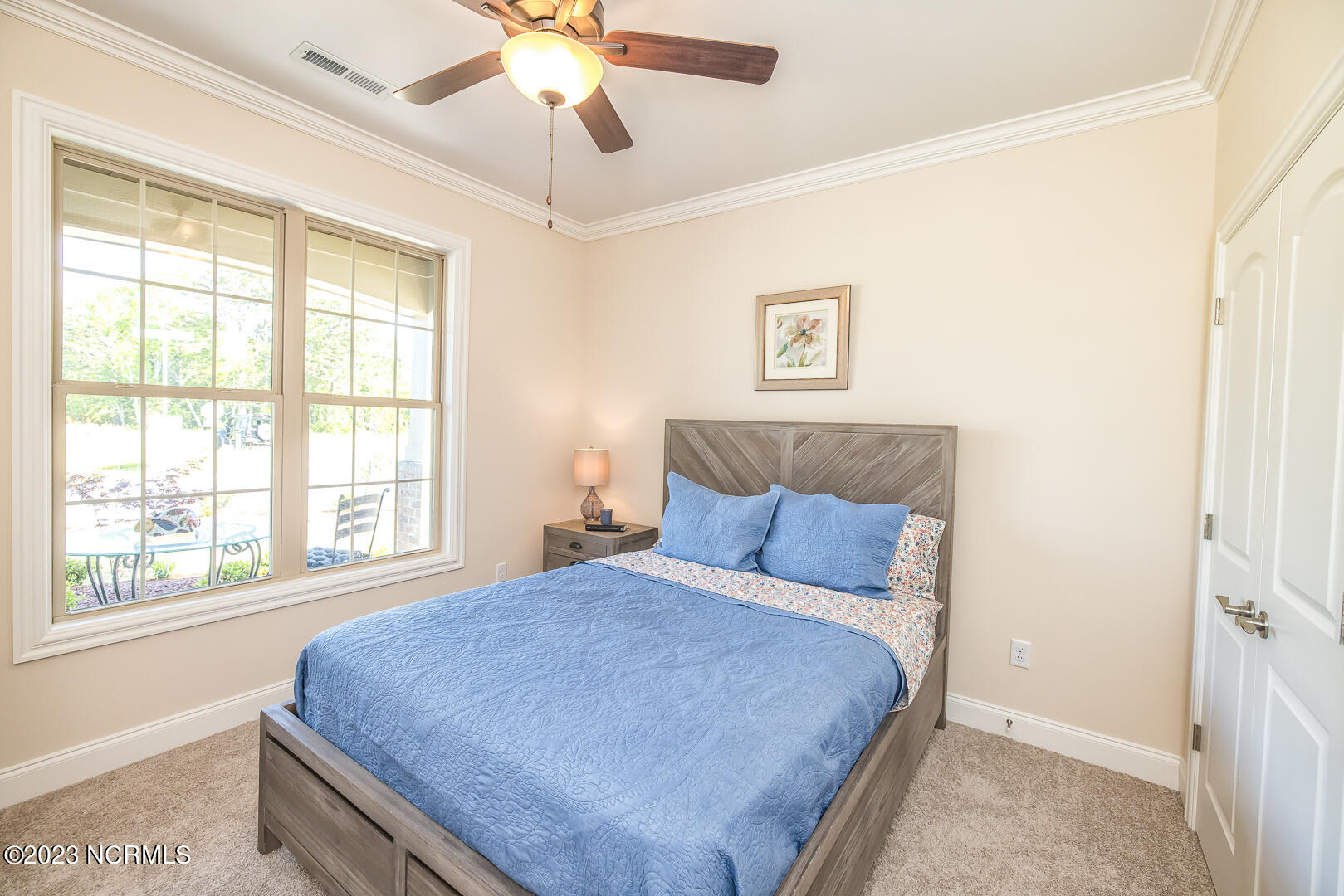 100512925 | Photo 33