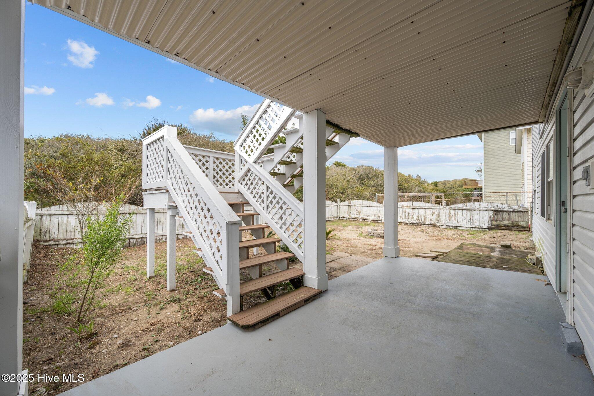 100555886 | Photo 44