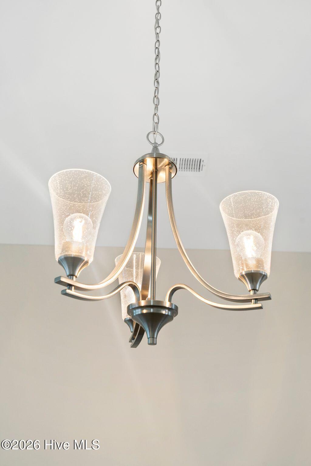 100558043 | Photo 13