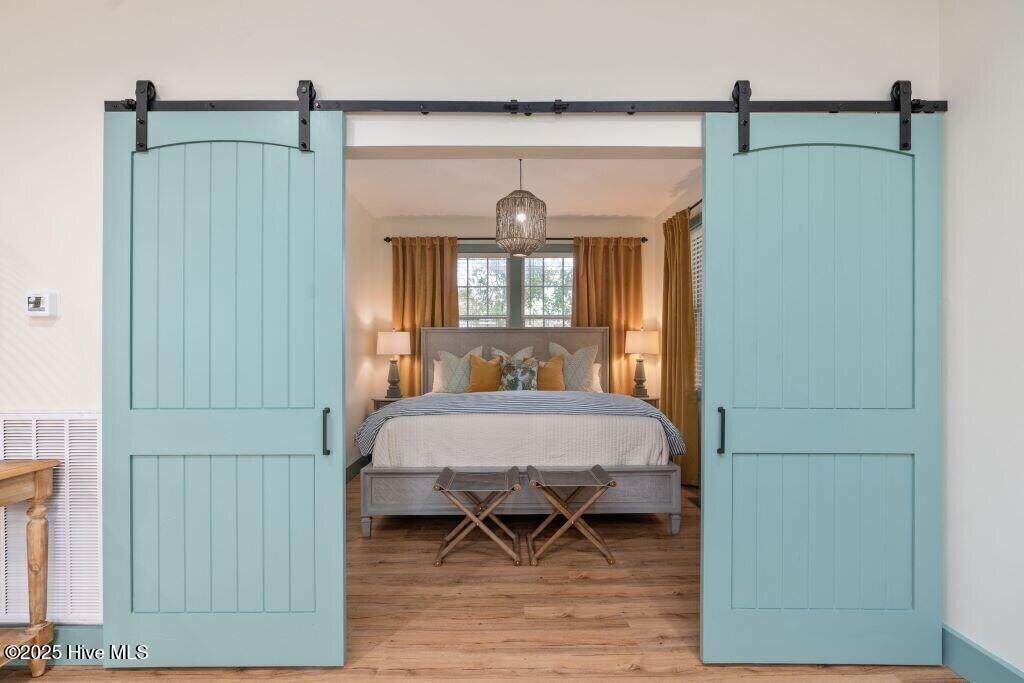 100541868 | Photo 29