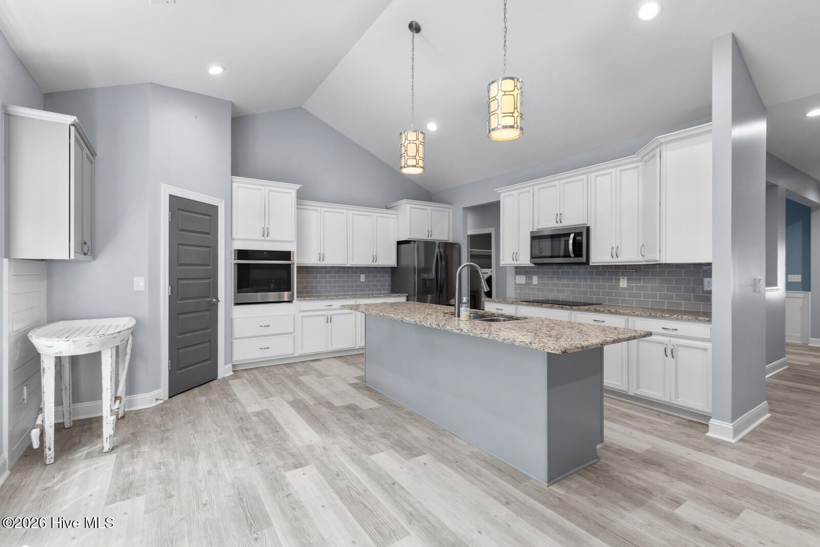 402 King Richard Court,Jacksonville